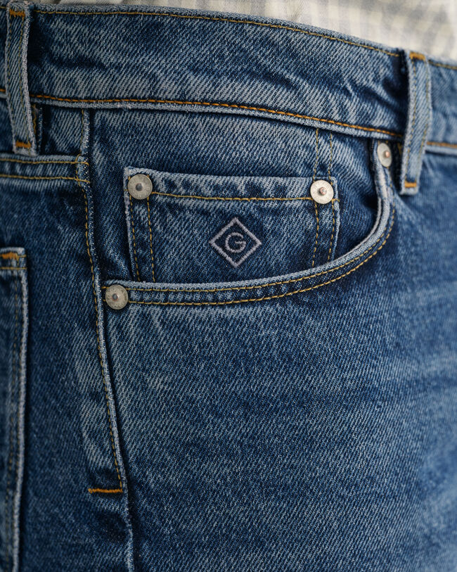 Vaqueros Regular Fit Expressive Wash Arley