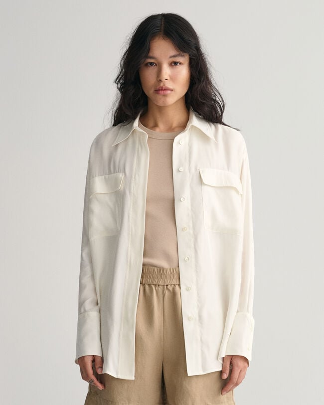 Camisa Relaxed Fit con bolsillo con solapa