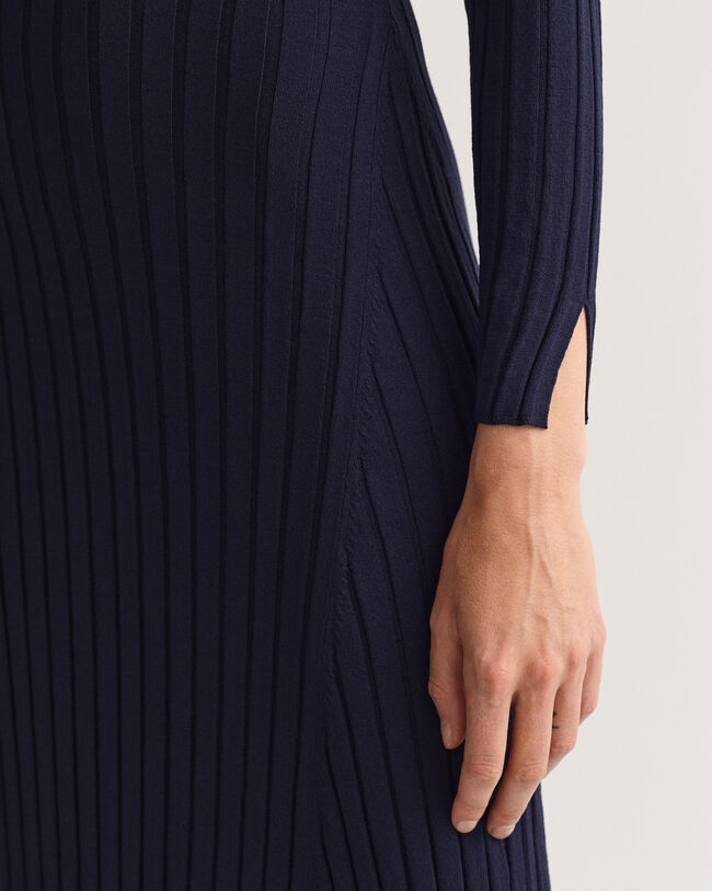 Vestido acanalado de cuello redondo