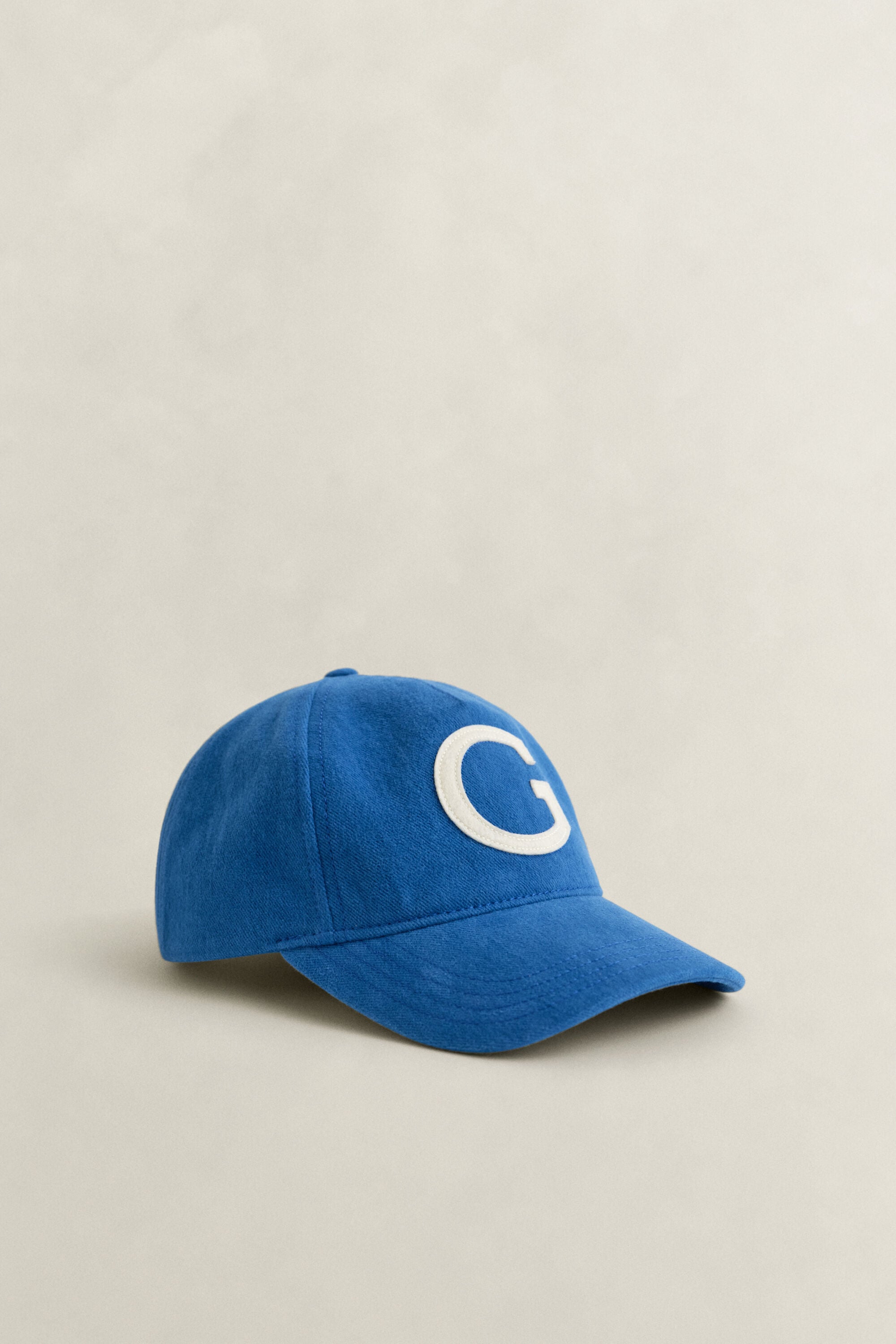 Gorra de molesquín con insignia G