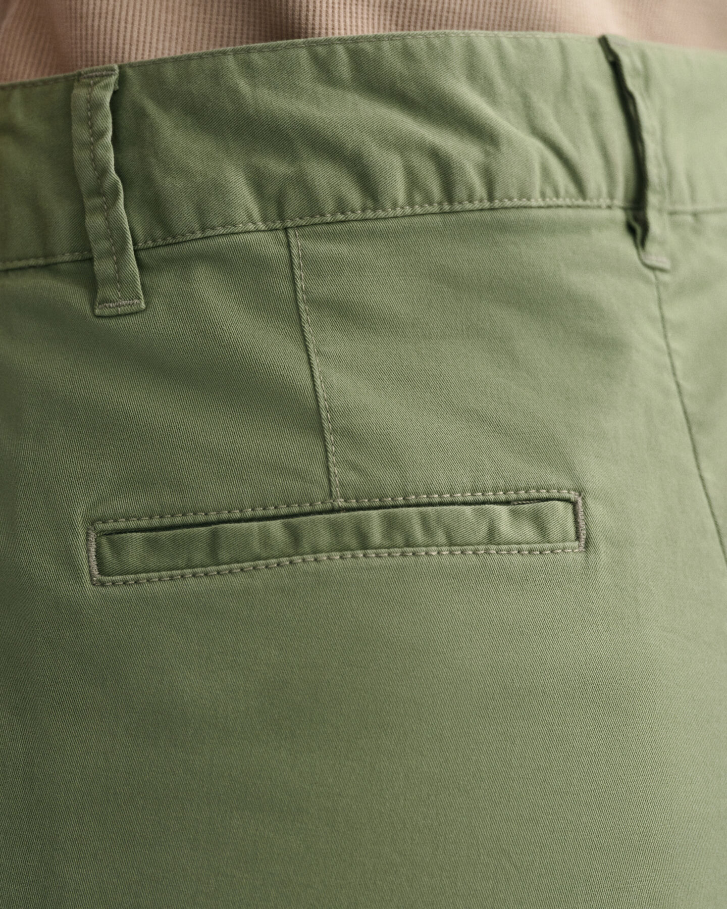 Pantalones chinos cortos