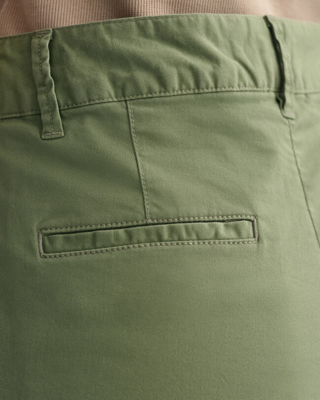 Pantalones chinos cortos