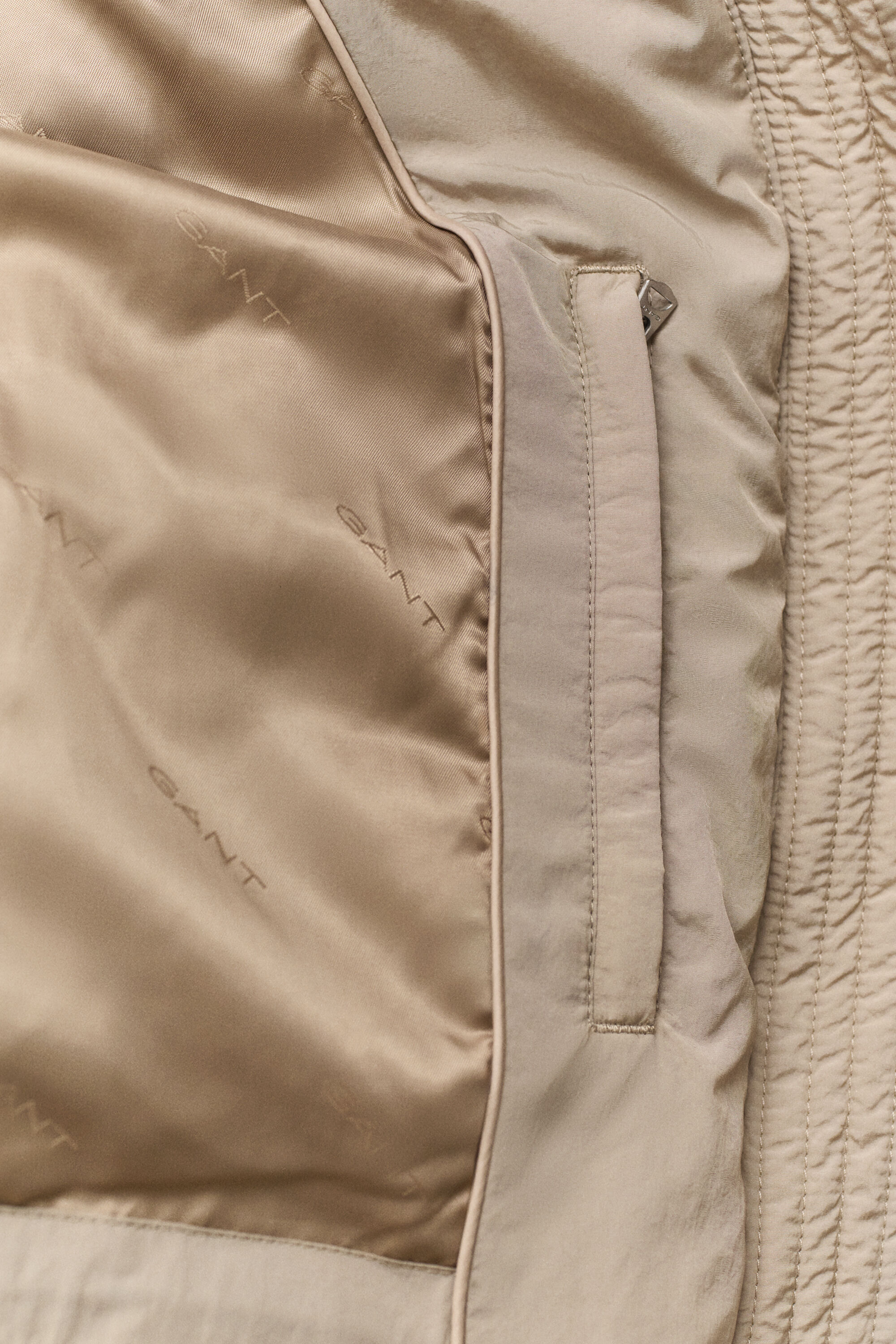 Chaqueta de plumón de largo medio
