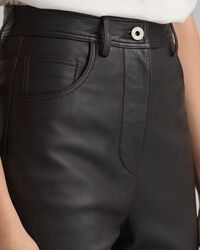 Pantalones tobilleros de talle alto en piel