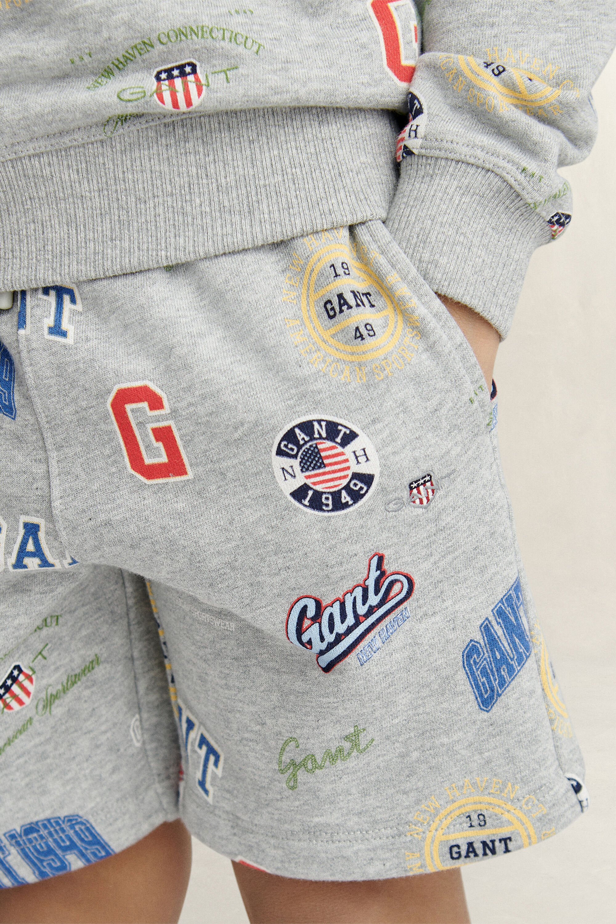 Conjunto estampado de sudadera y pantalones cortos de deporte Boys