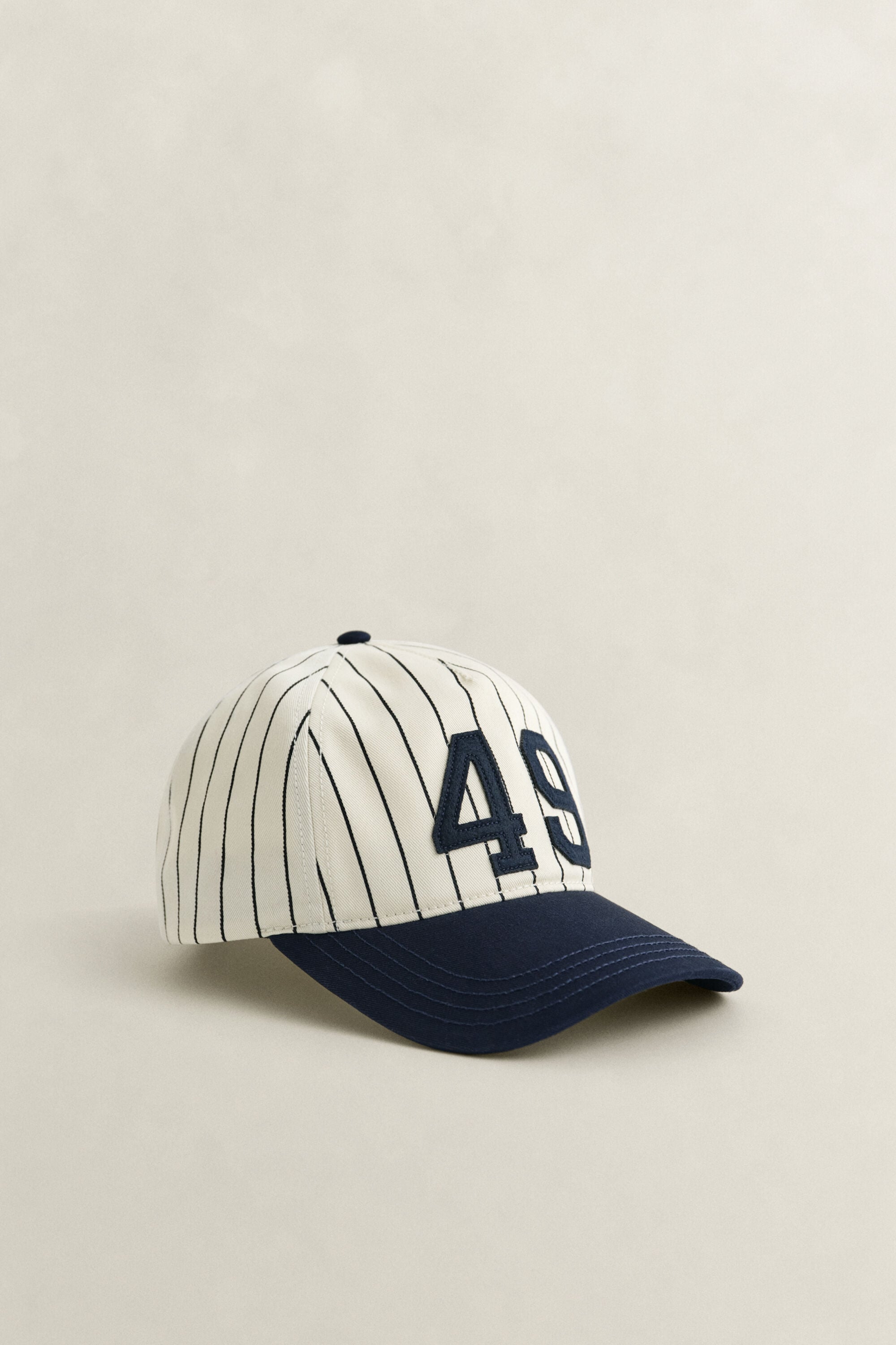 Gorra de rayas