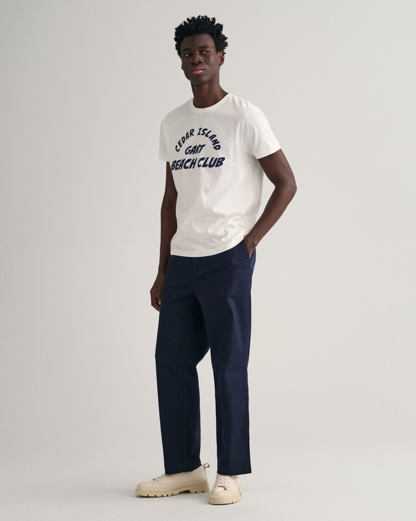 Camiseta con dise&ntilde;o Cedar