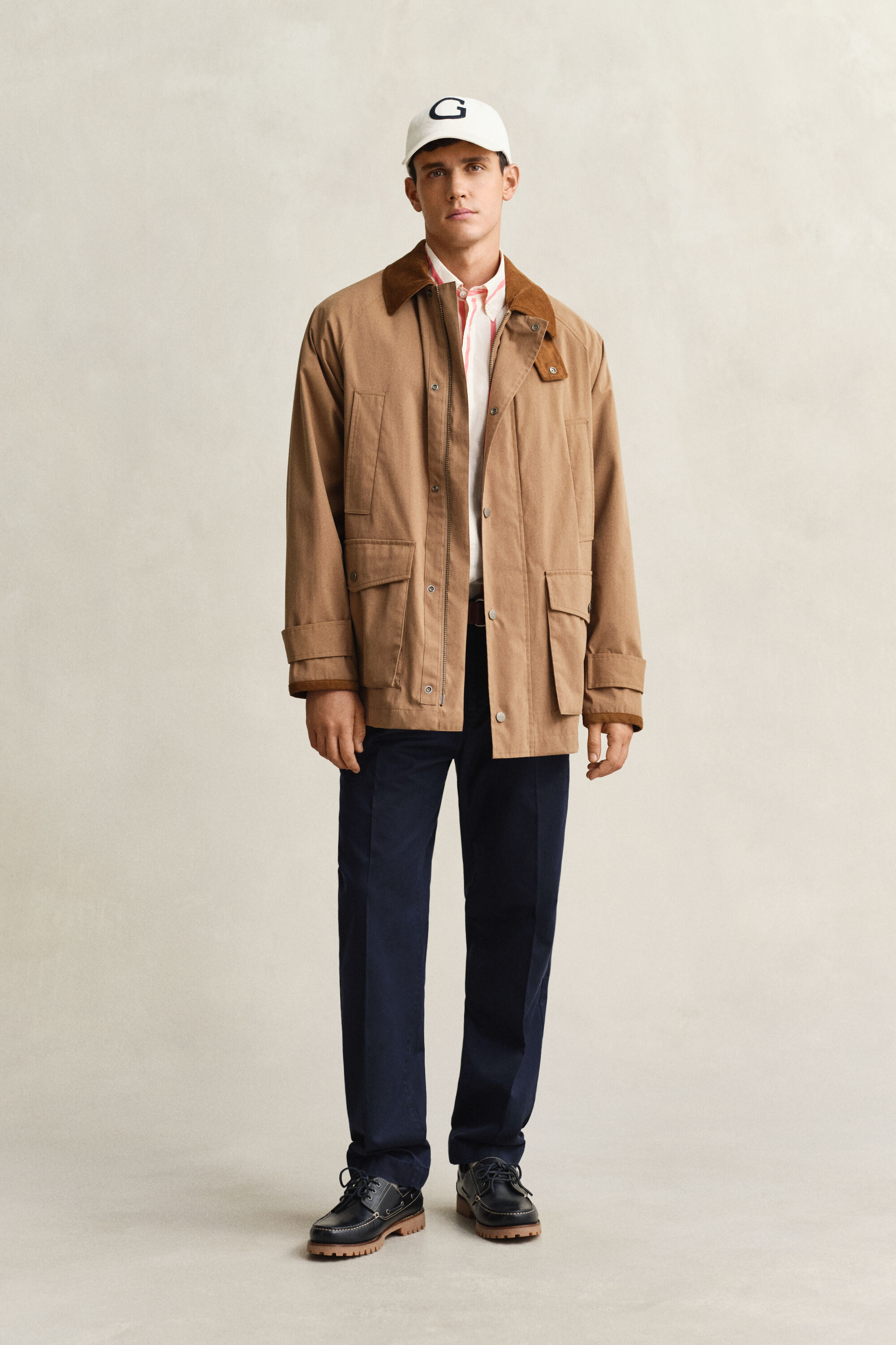 Pantalones chinos Regular Fit de sarga de algodón