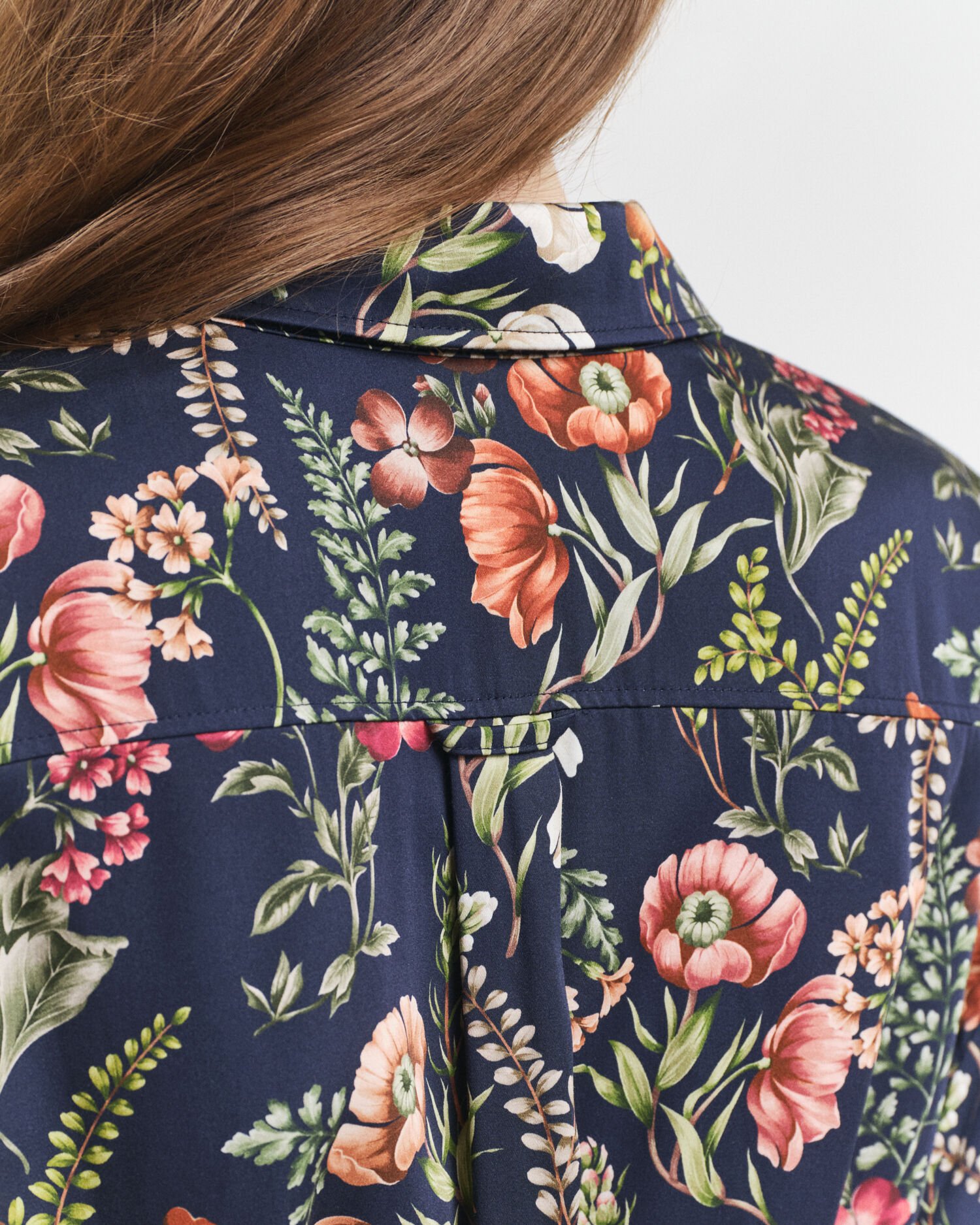 Vestido camisero de viscosa con estampado de flores