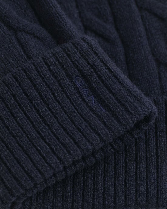 Gorro de lana en punto de ochos