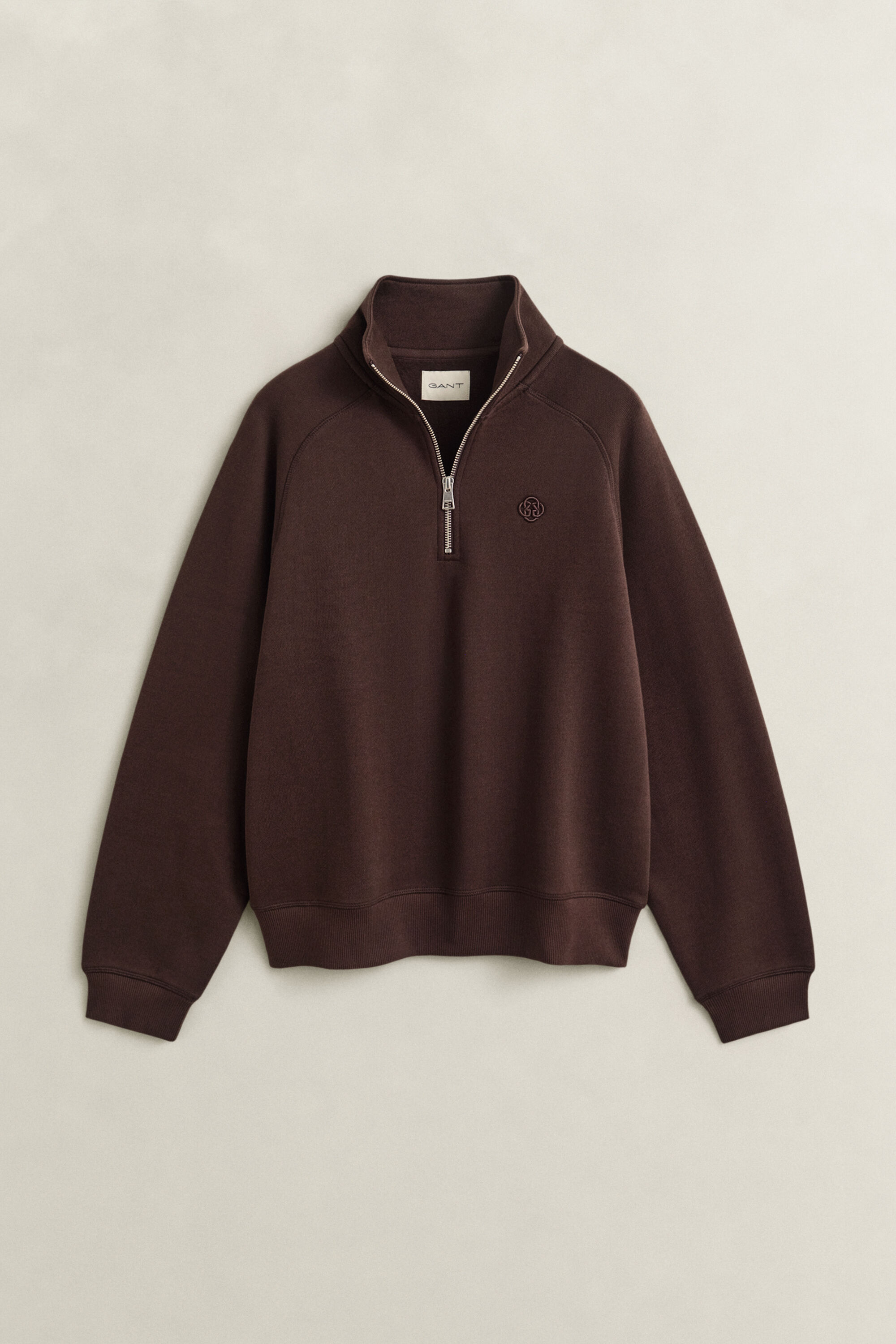 Sudadera con bordado y media cremallera