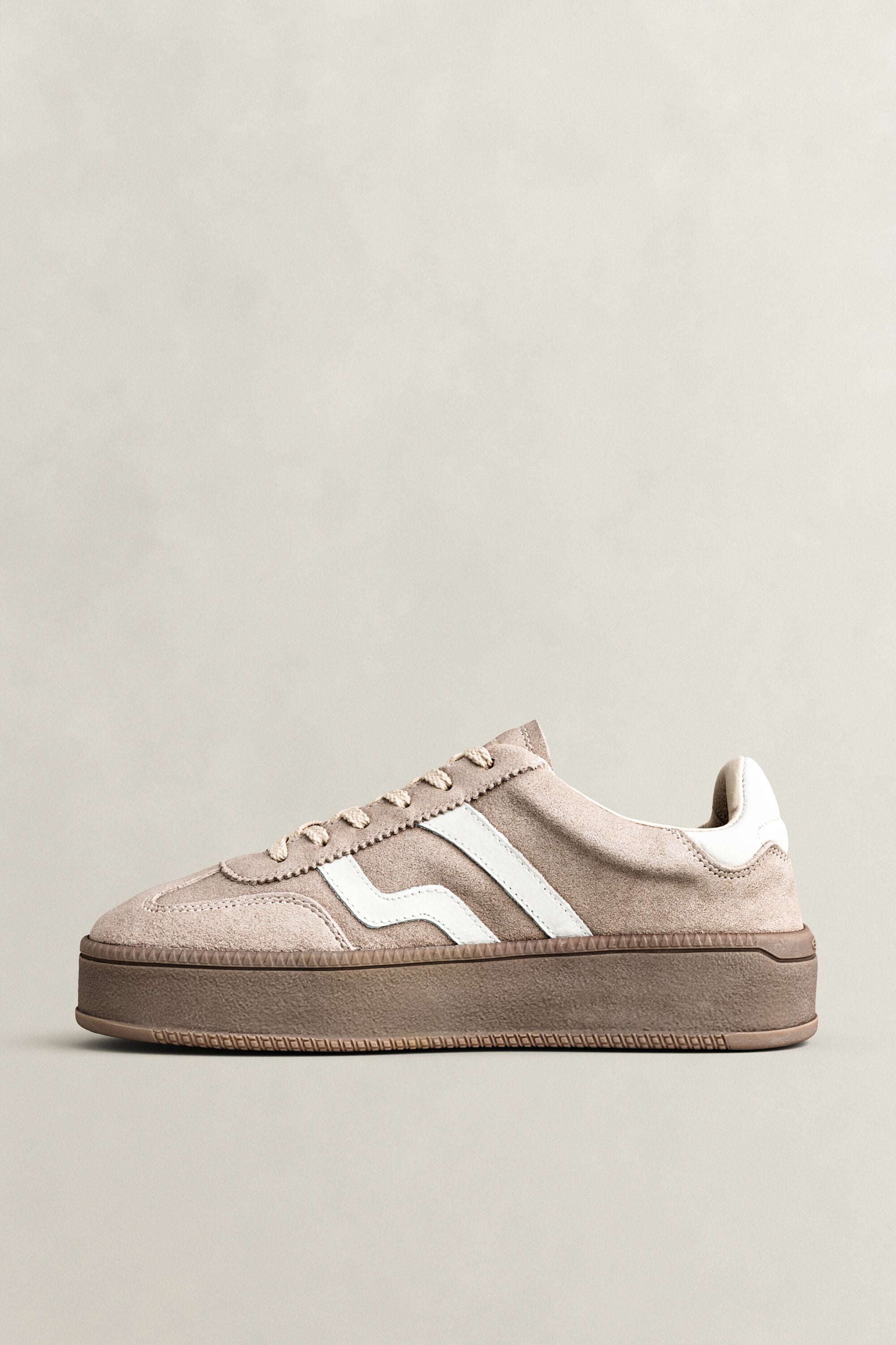 Zapatillas de ante Cuzmani