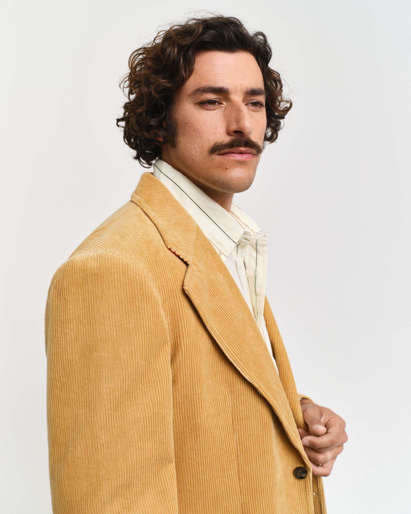 Americana Regular Fit de pana