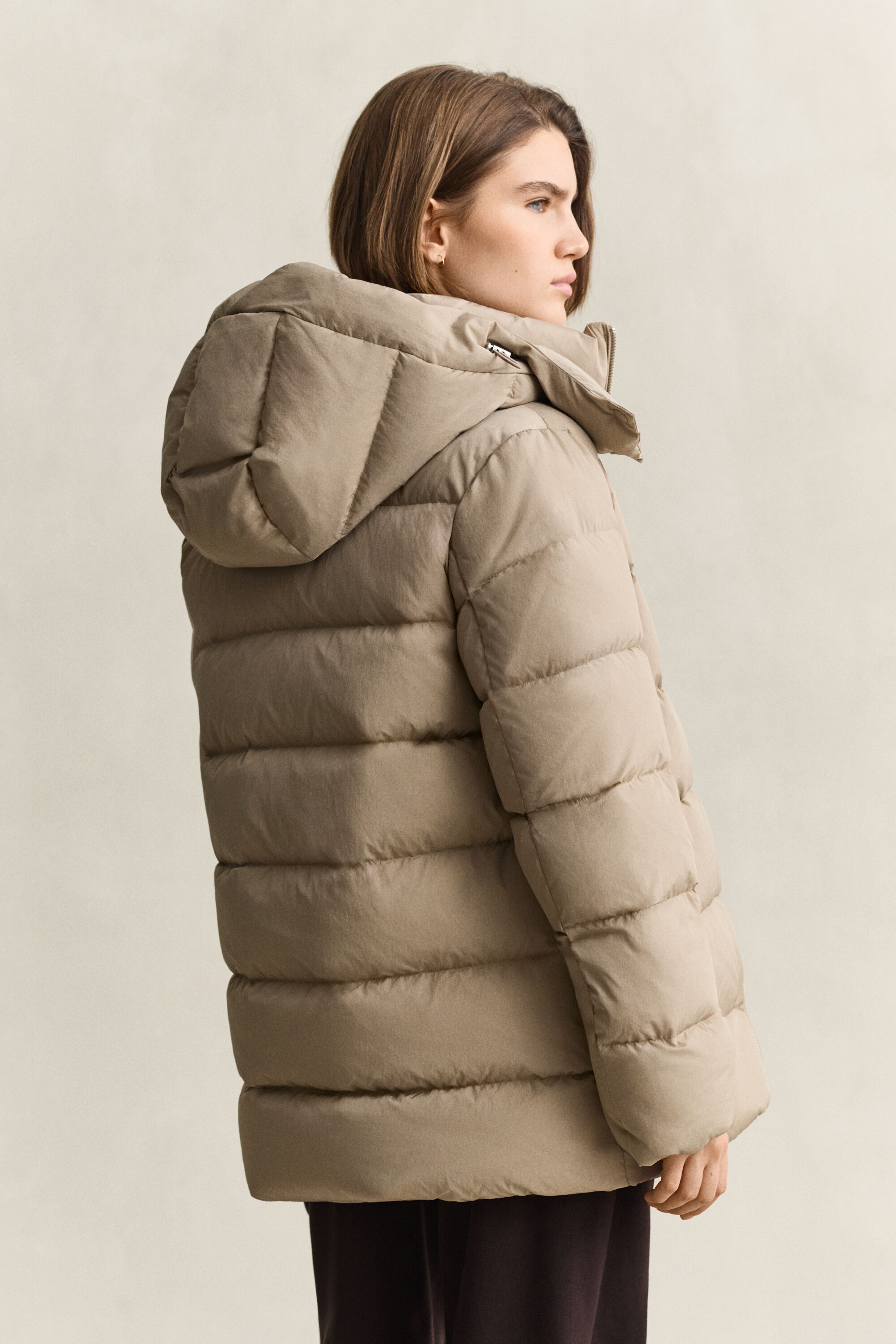 Chaqueta de plumón de largo medio