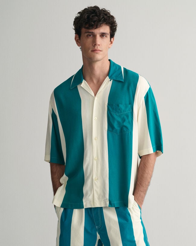 Camisa Relaxed Fit de manga corta de viscosa