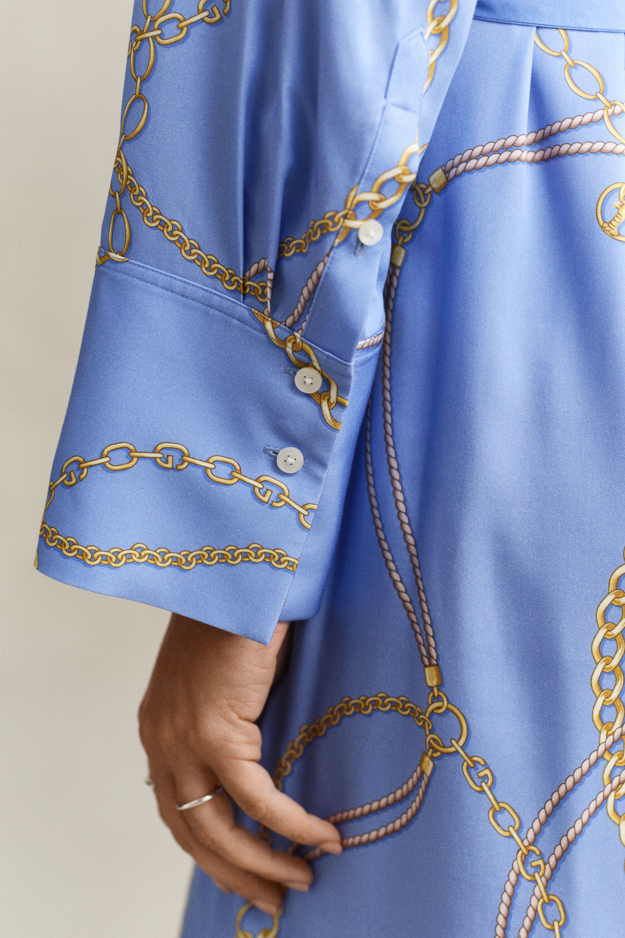 Vestido camisero con cinturón