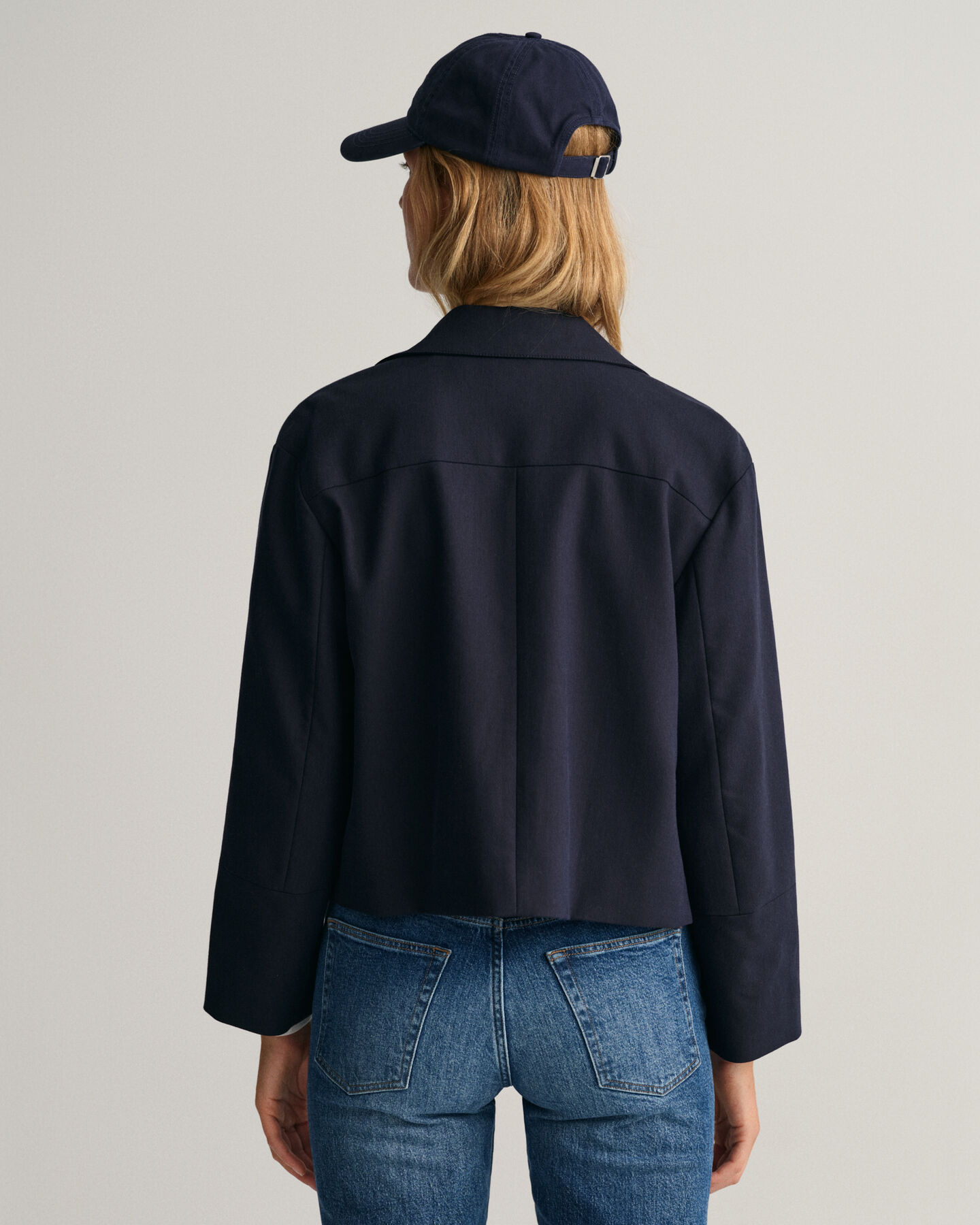 Chaqueta corta tipo americana