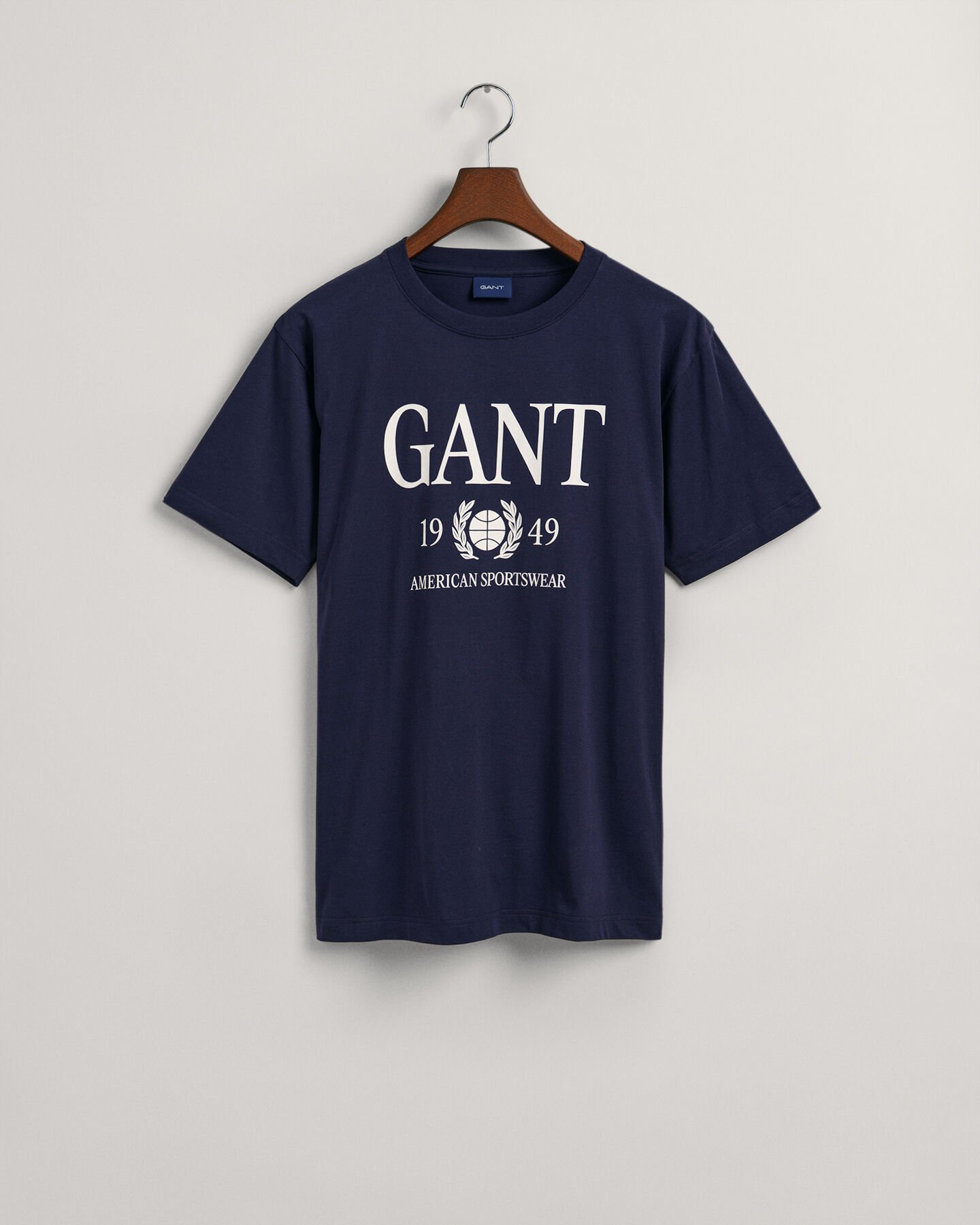 Camiseta Retro Crest