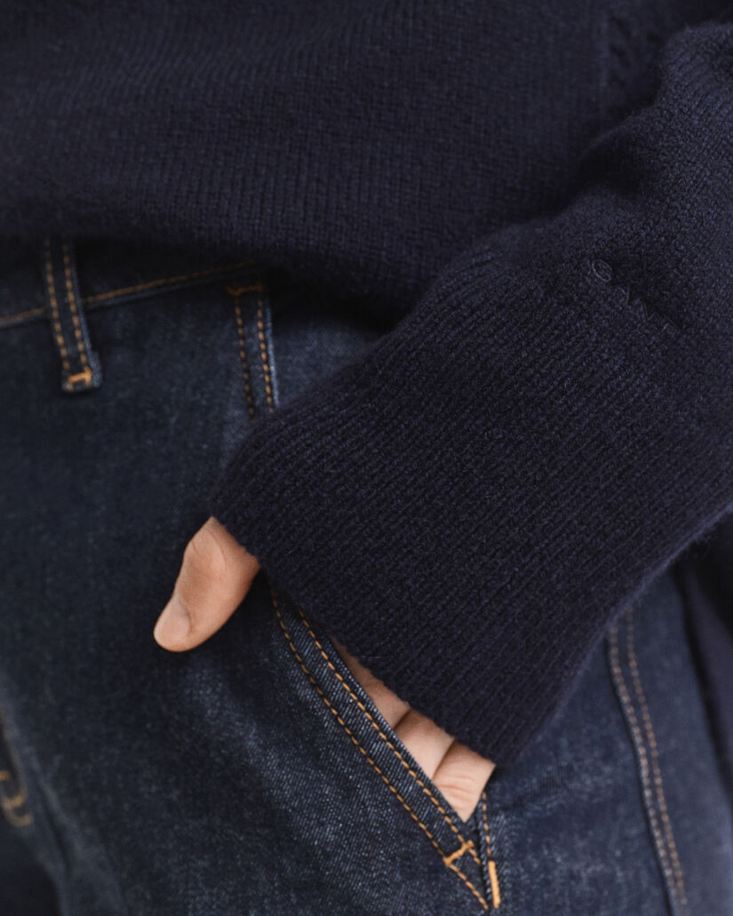 Jersey de cuello de cisne en suave mezcla de lana y cachemir