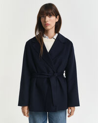 Chaqueta cosida a mano con cinturón