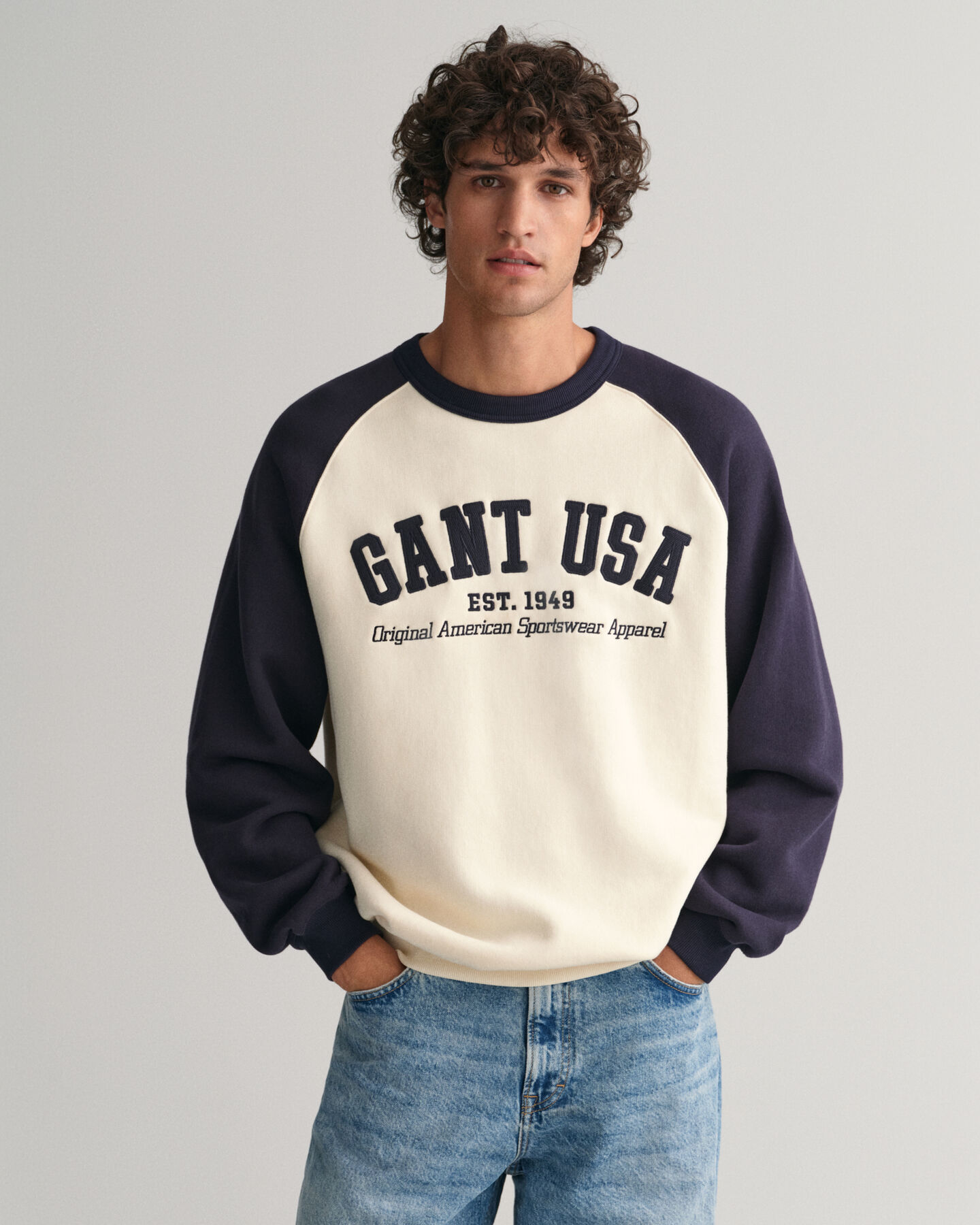 Sudadera GANT USA de cuello redondo