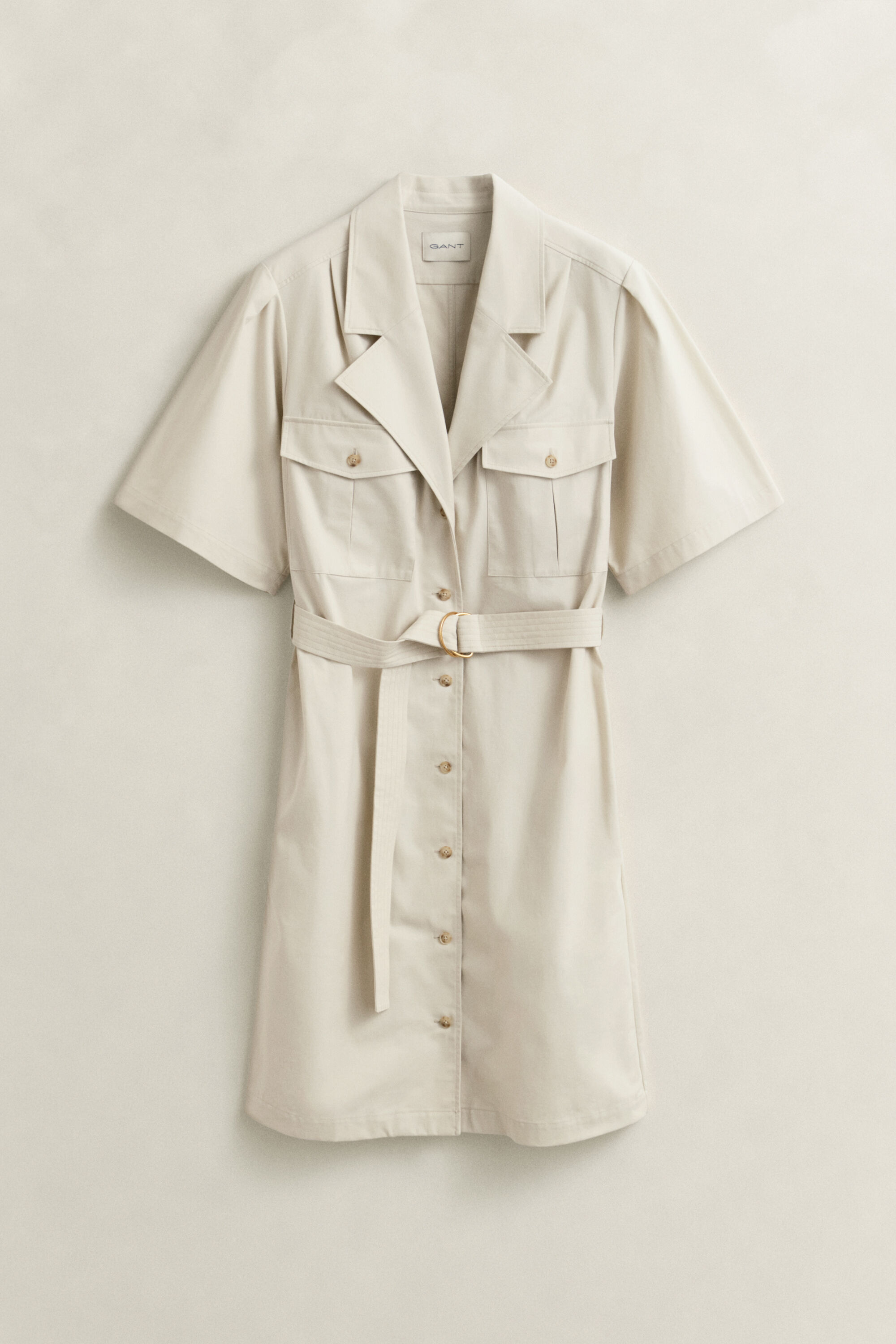 Vestido utilitario con cinturón