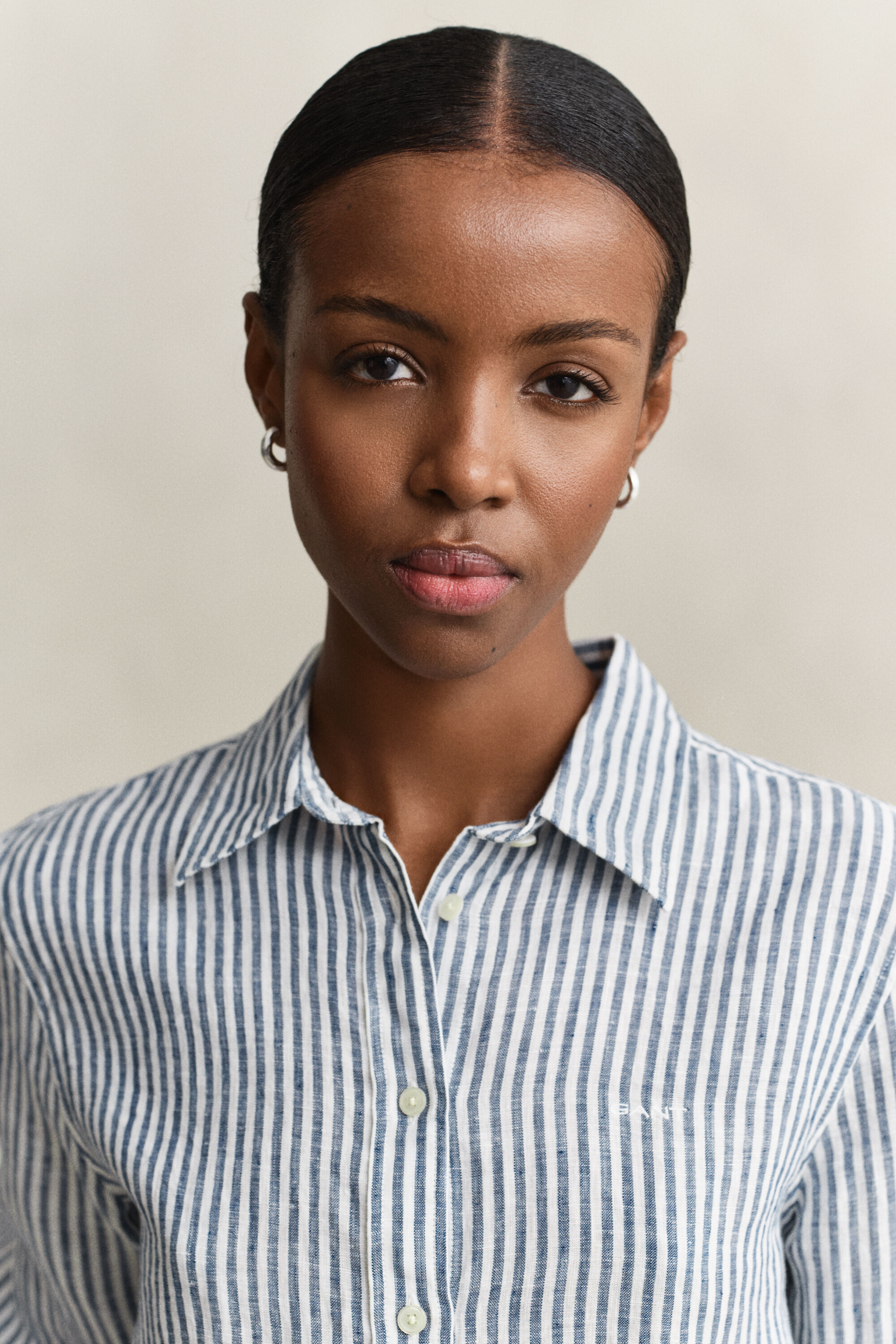 Camisa Regular Fit de lino a rayas