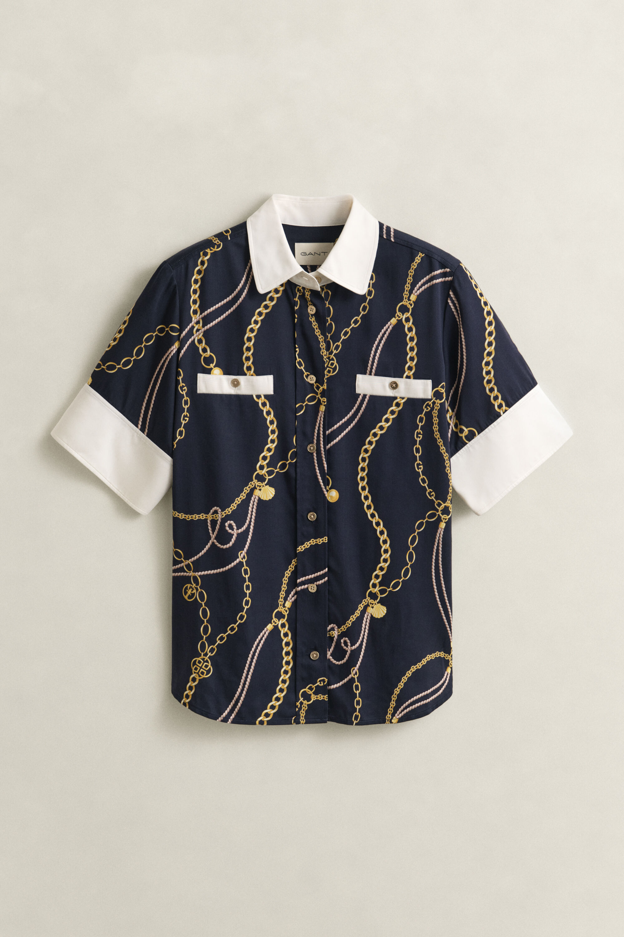 Blusa con diseño en contraste