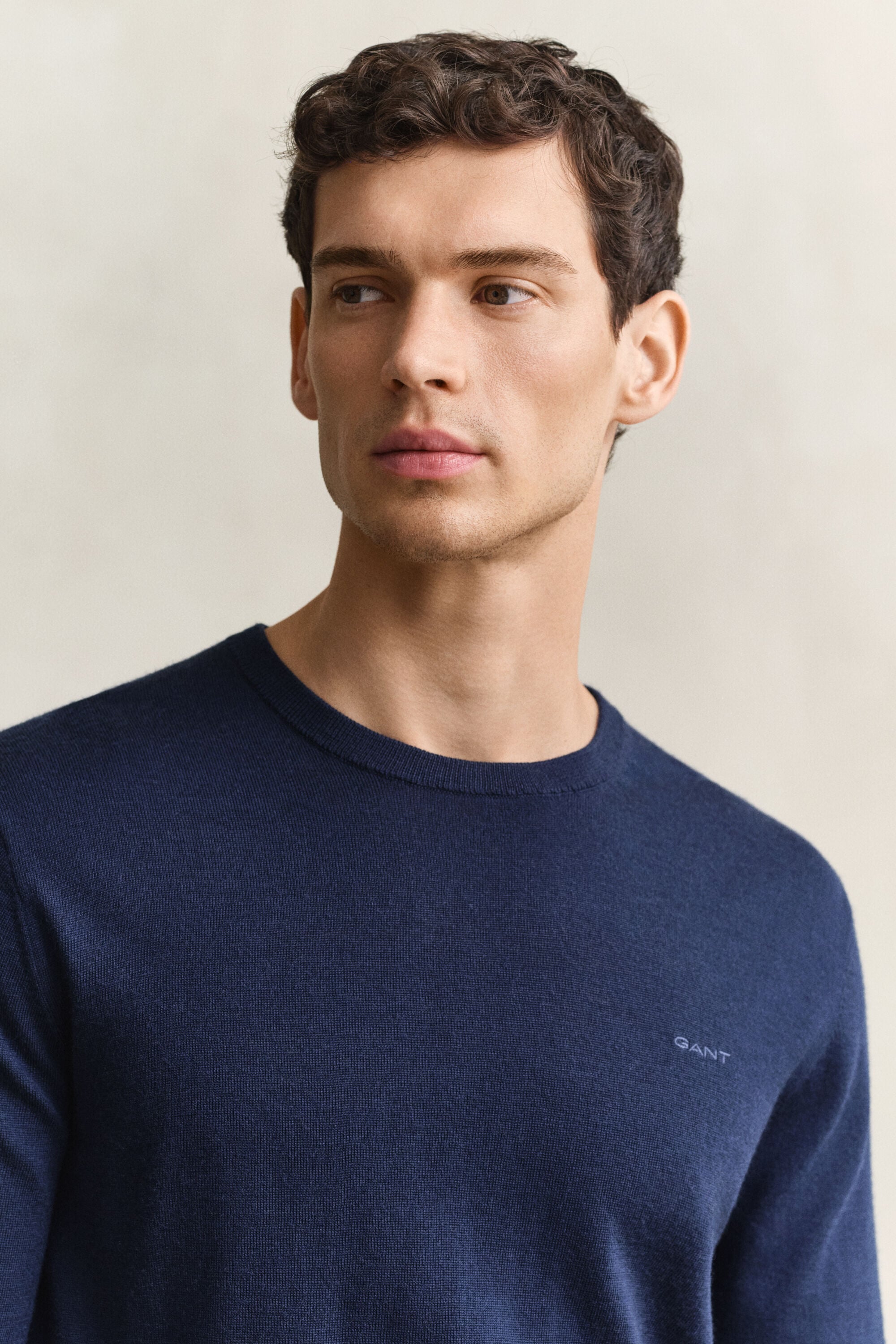 Jersey de lana merino con cuello redondo