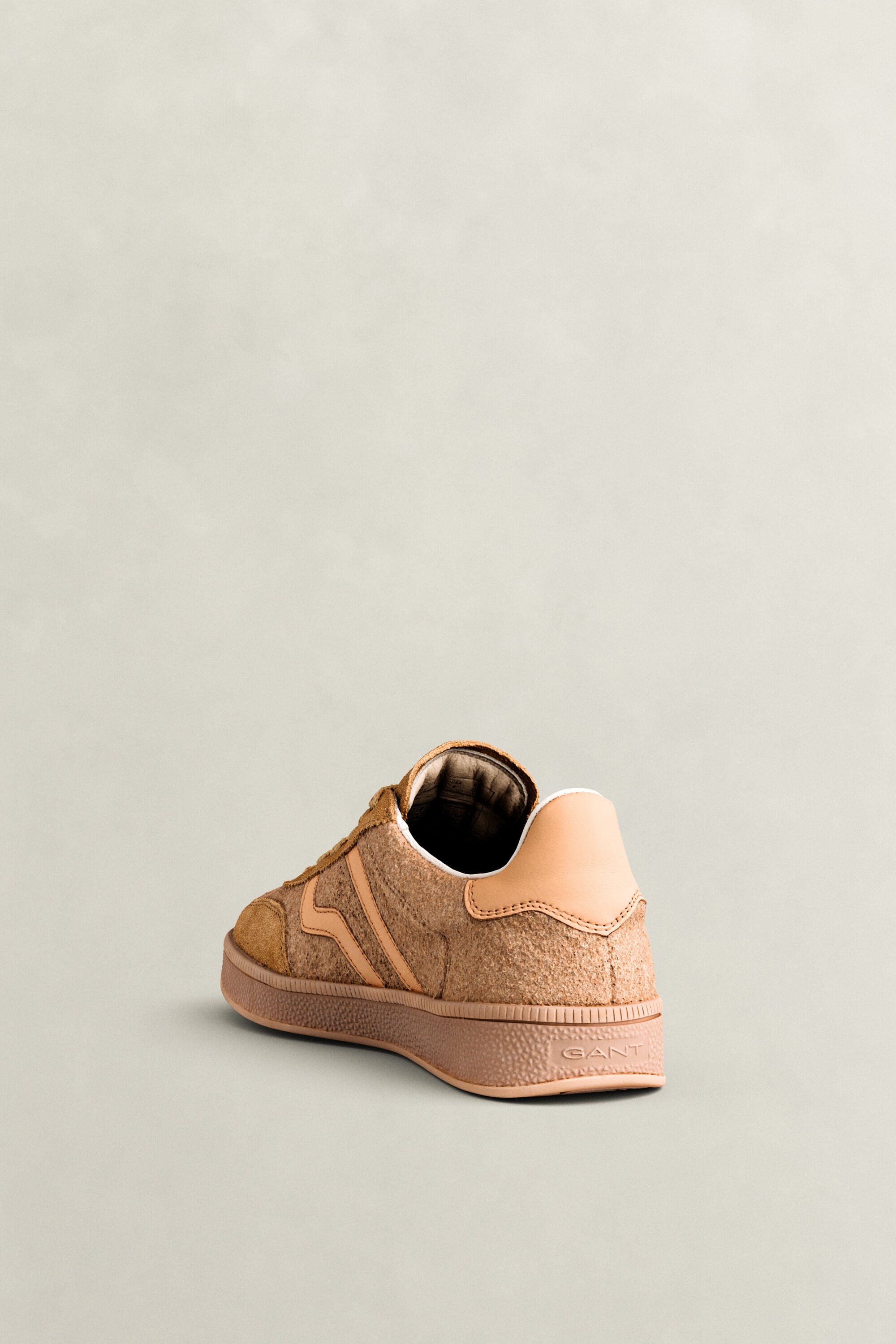 Zapatillas de lana y ante Cuzima
