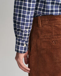 Camisa Regular Fit de sarga ligera a cuadros