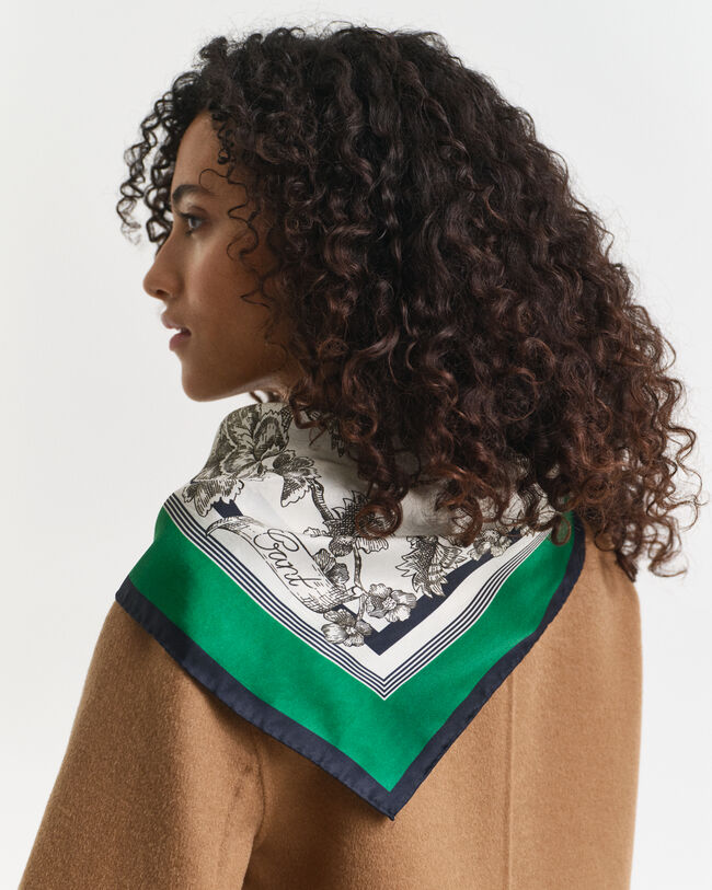 Pañuelo de seda con estampado de árbol