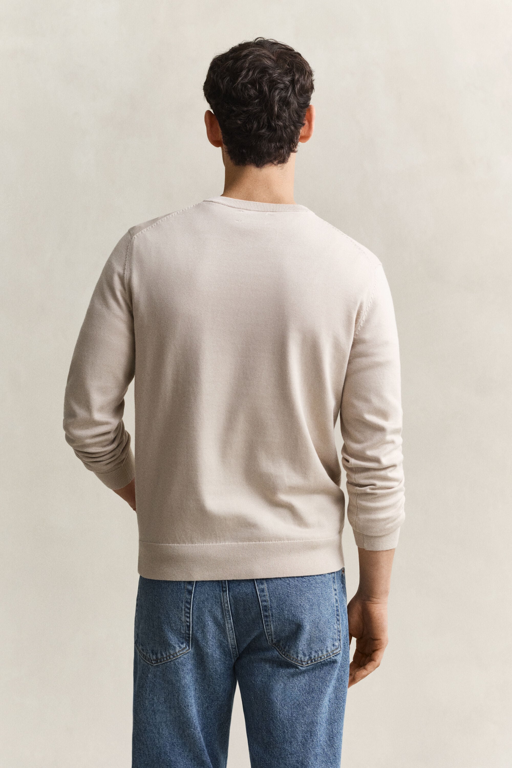 Jersey clásico de algodón con cuello redondo