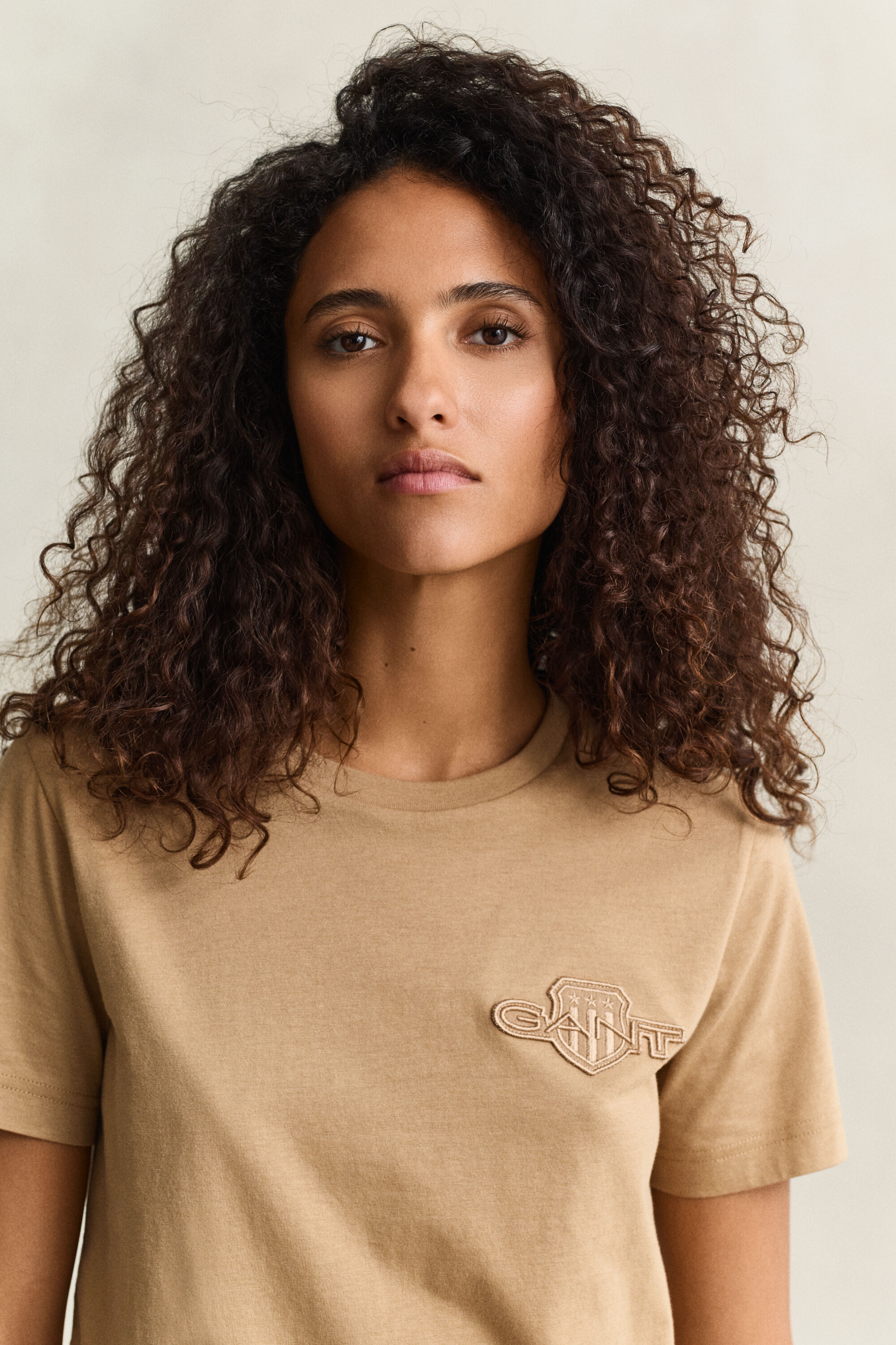 Camiseta Tonal Shield