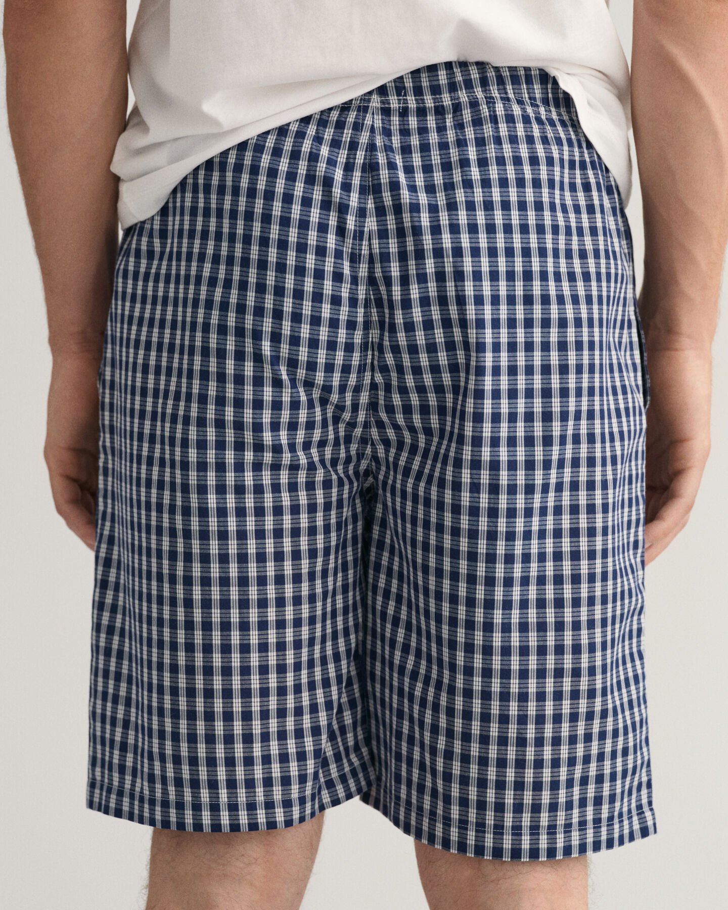 Pantalones de pijama cortos con microestampado de cuadros