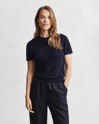 Jersey de punto ligero de manga corta y cuello redondo