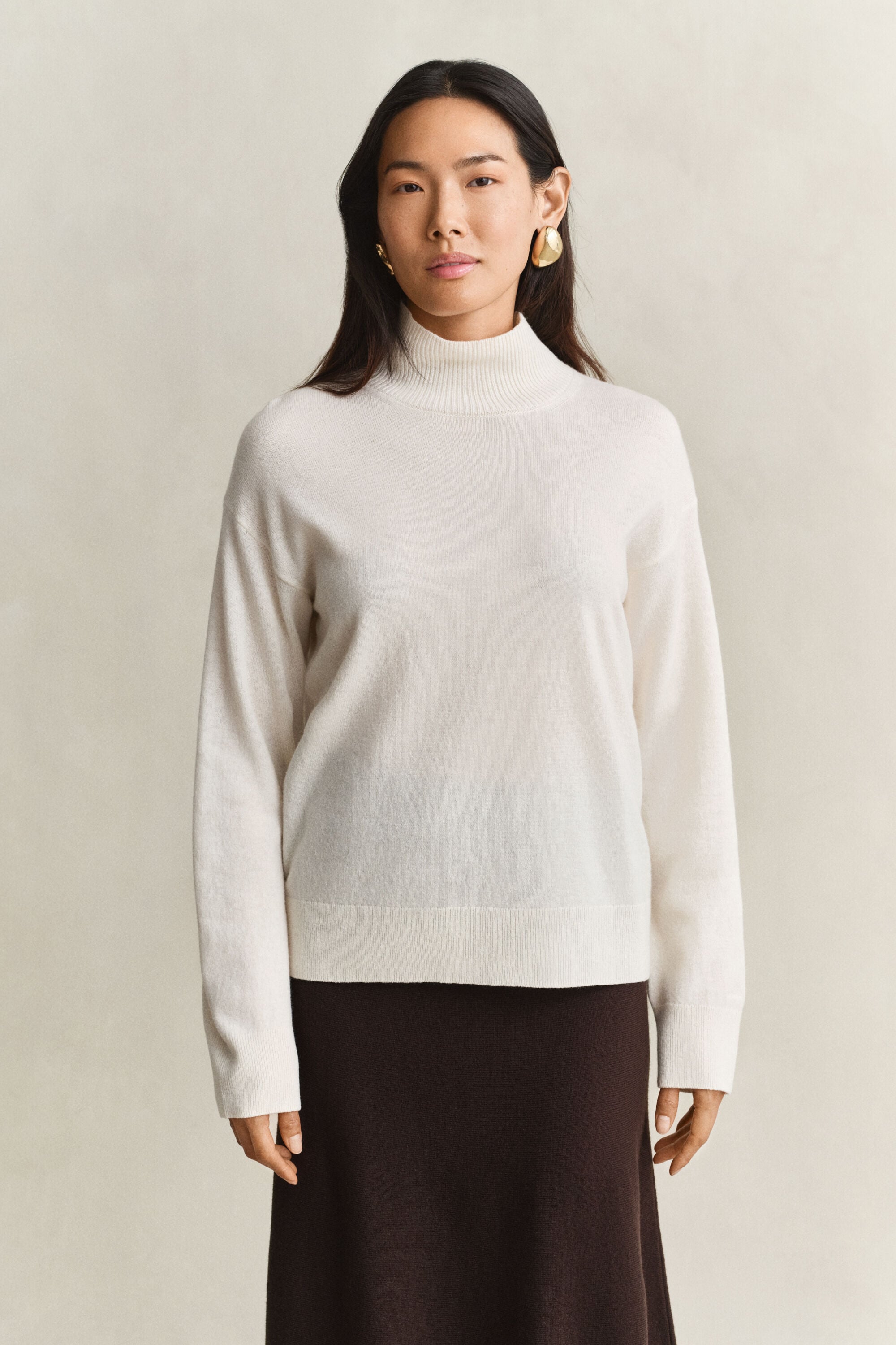 Jersey de lana de oveja superfina con cuello cerrado