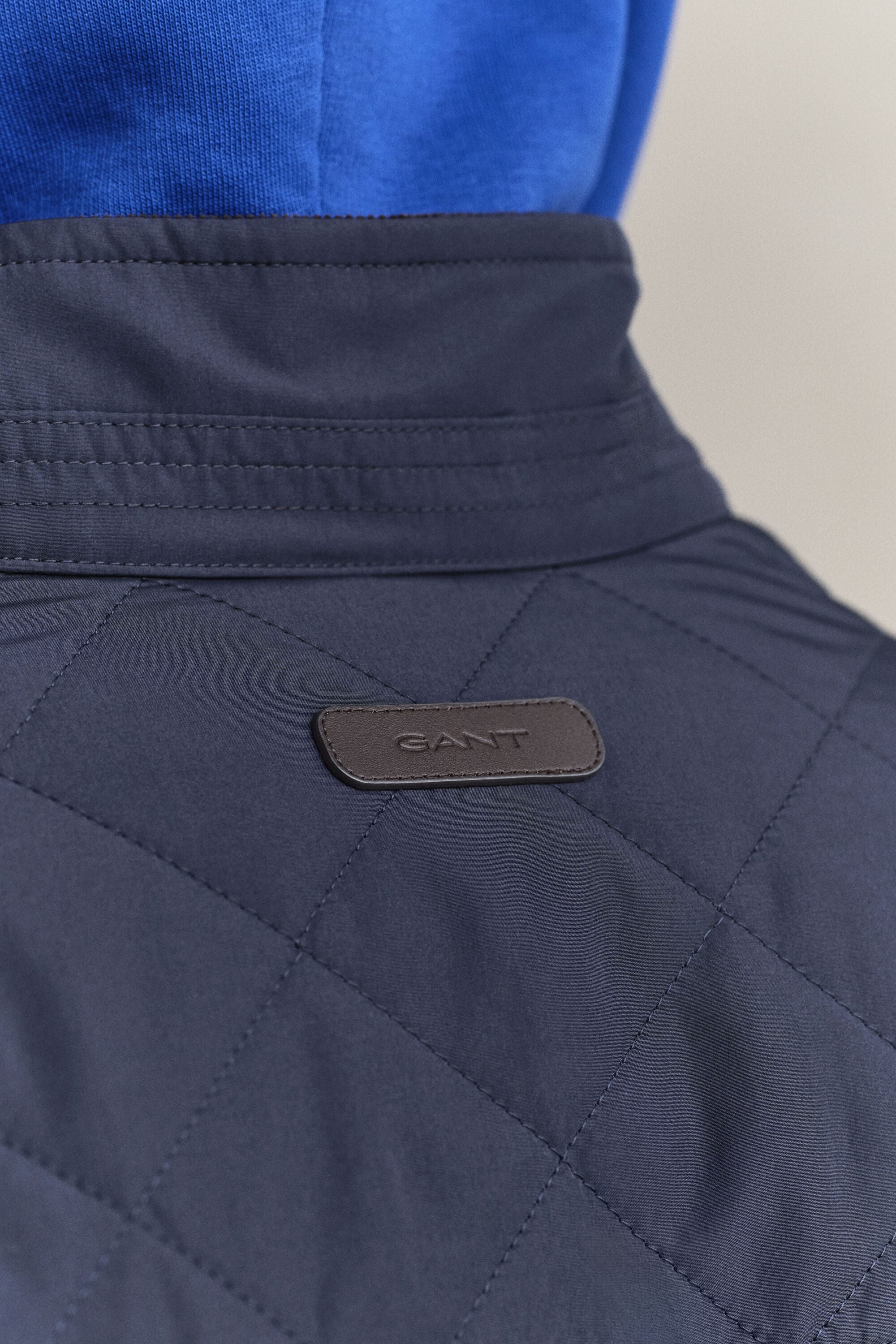 Chaqueta acolchada de largo medio