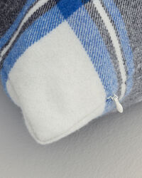 Coj&iacute;n de cuadros escoceses