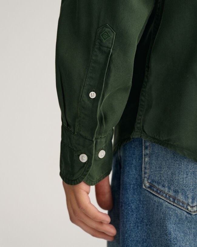 Camisa Relaxed Fit de lyocell te&ntilde;ida en prenda