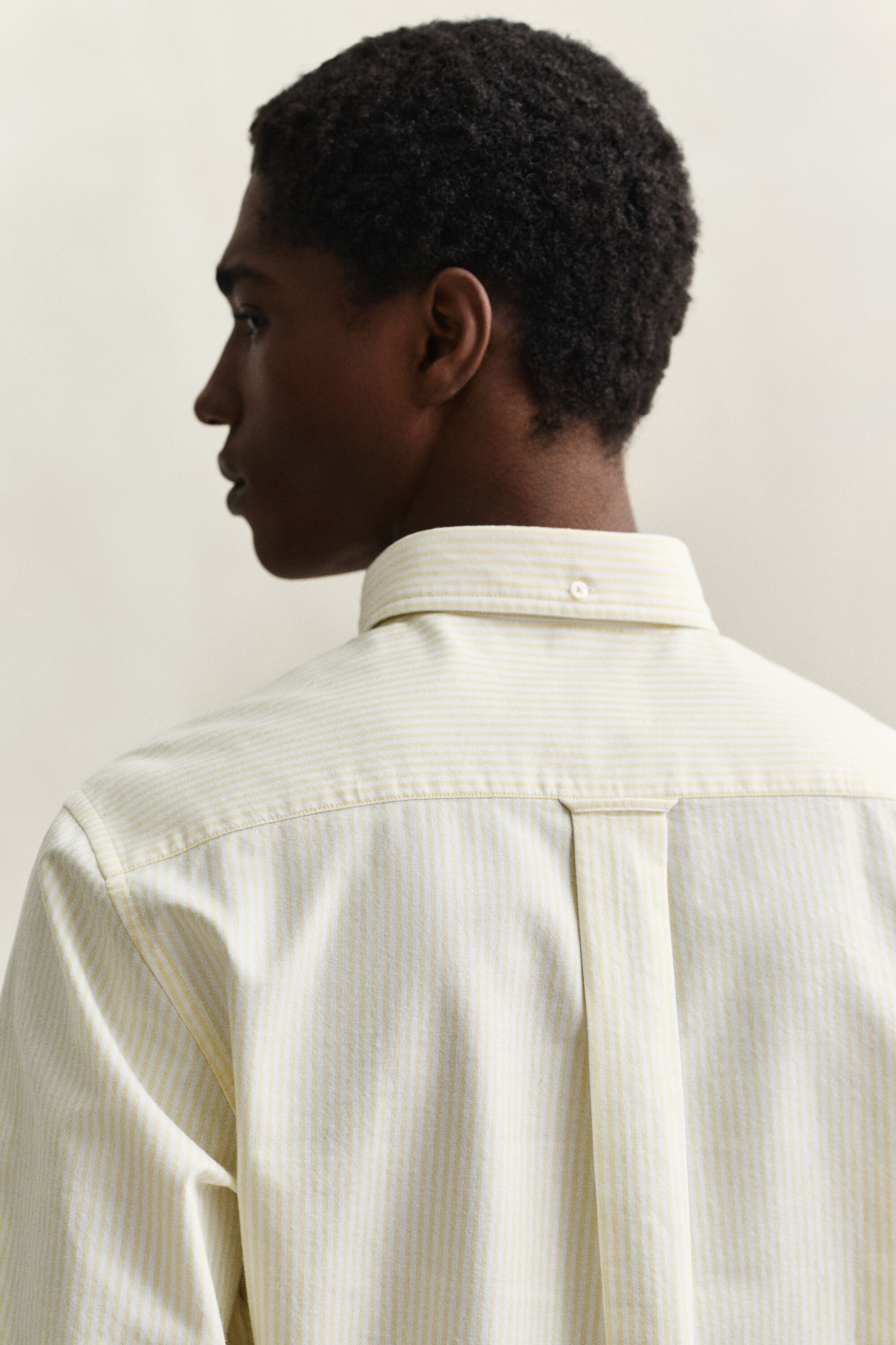 Camisa Oxford clásica de rayas finas