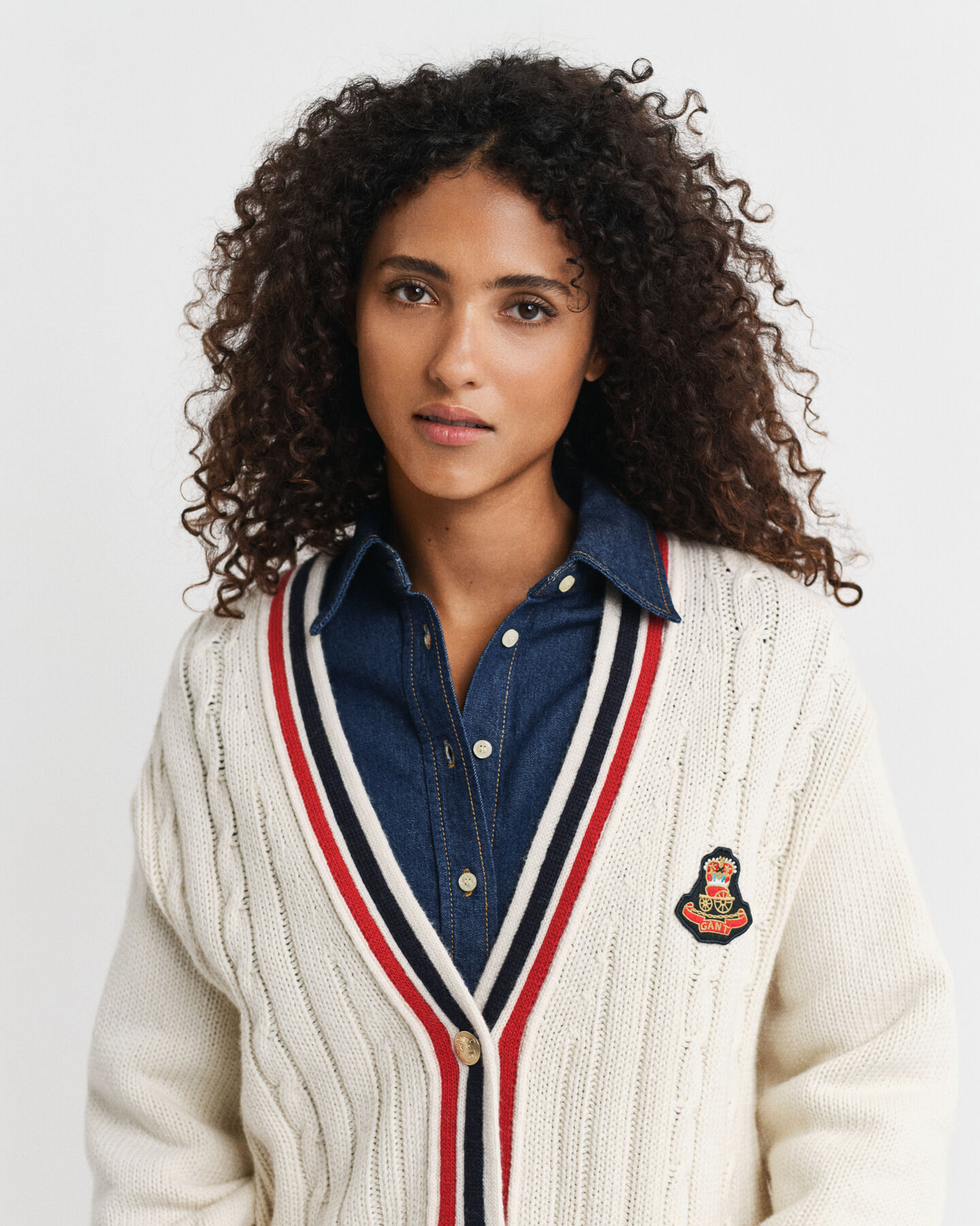 C&aacute;rdigan de ochos con cuello de pico Gant Varsity