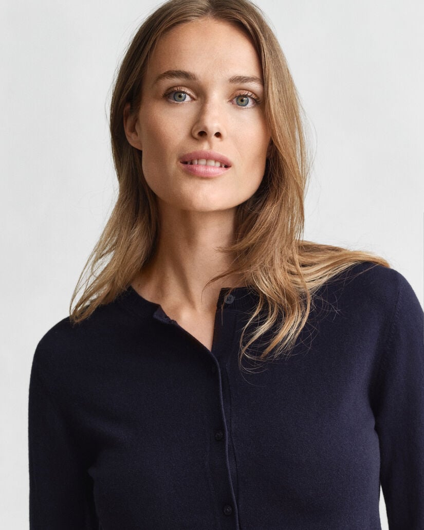 Cárdigan de punto ligero con cuello redondo