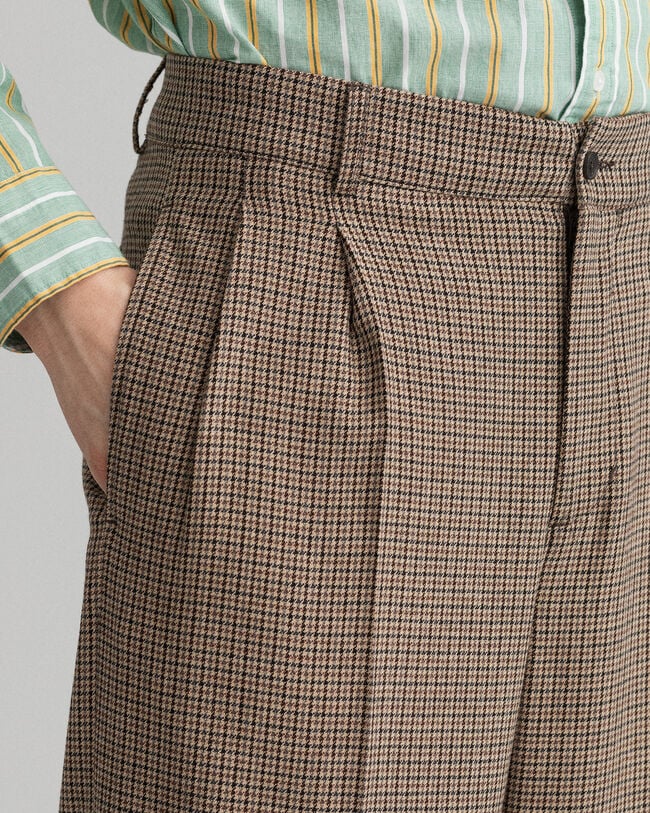 Pantalones de traje a cuadros con pinzas