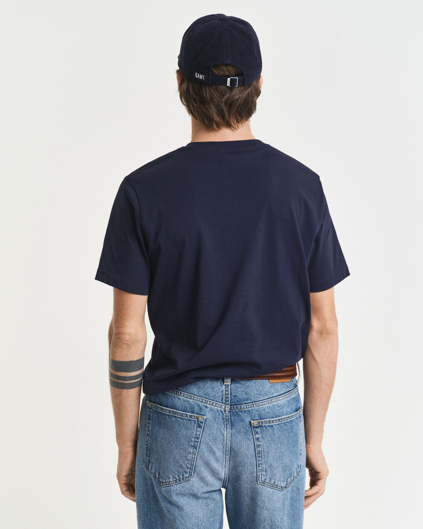 Camiseta bordada Archive Shield