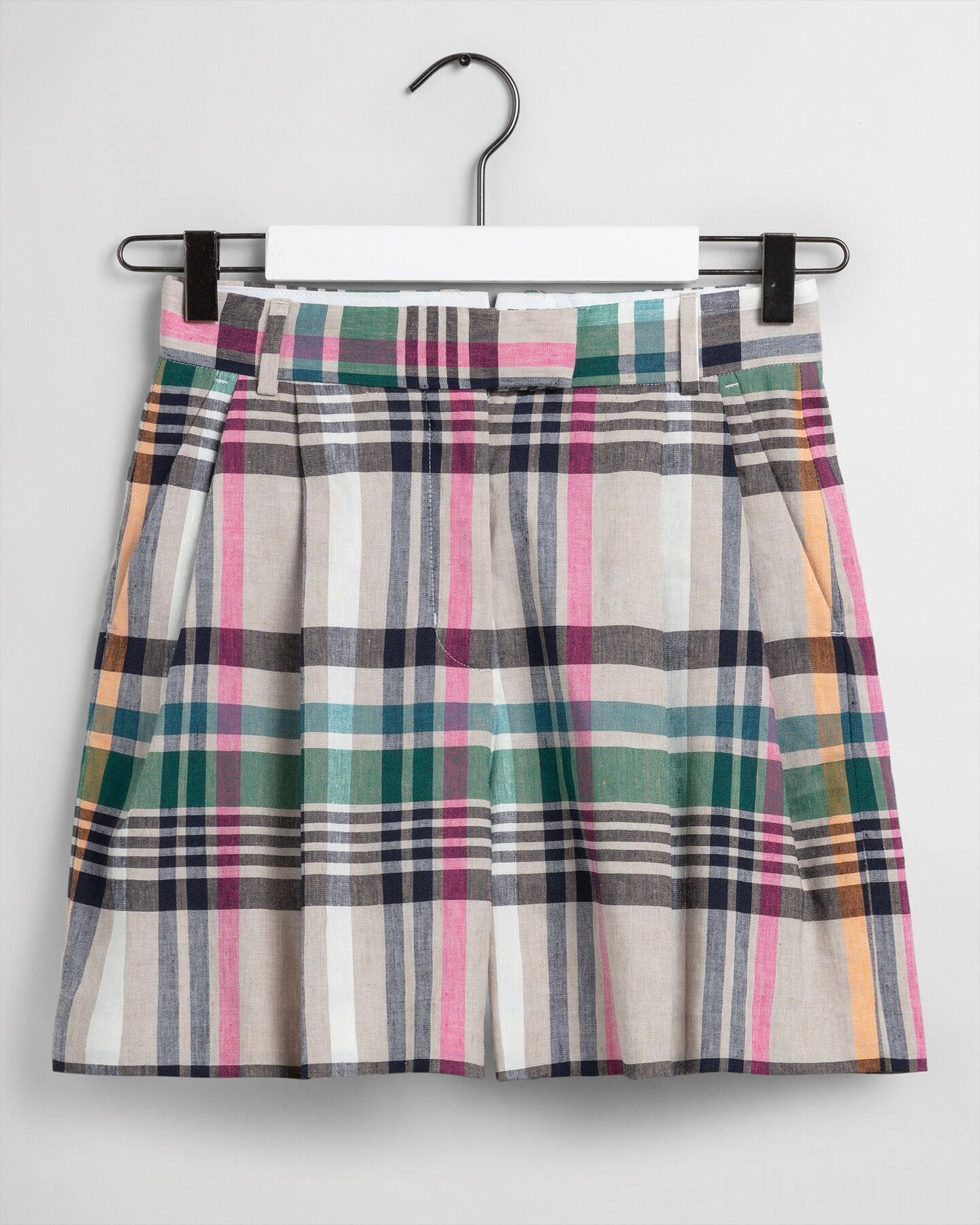 Pantalones cortos entallados a cuadros