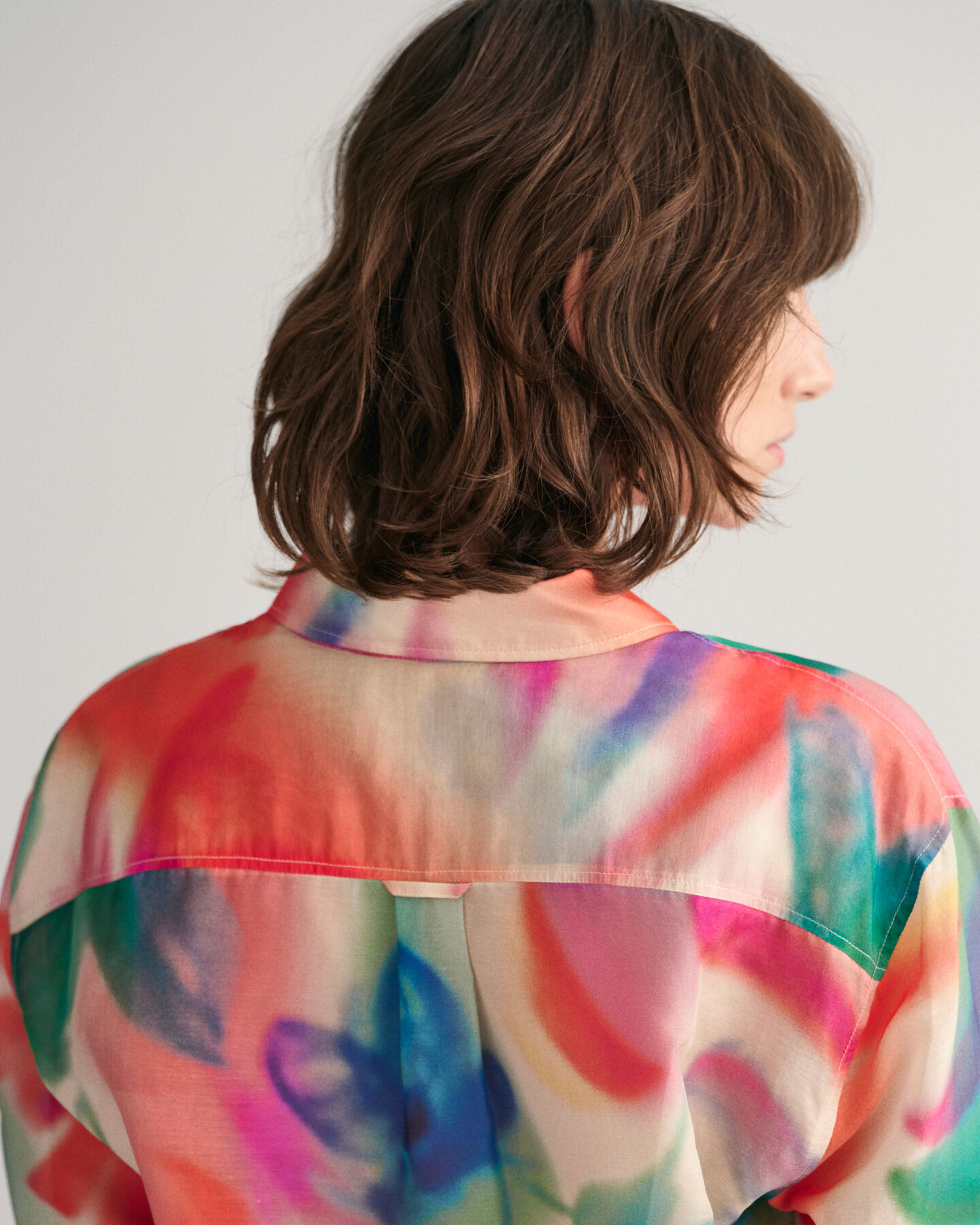 Camisa Relaxed Fit de seda y algod&oacute;n con estampado de flores