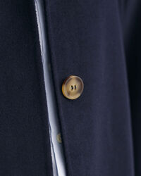 Gab&aacute;n cosido a mano