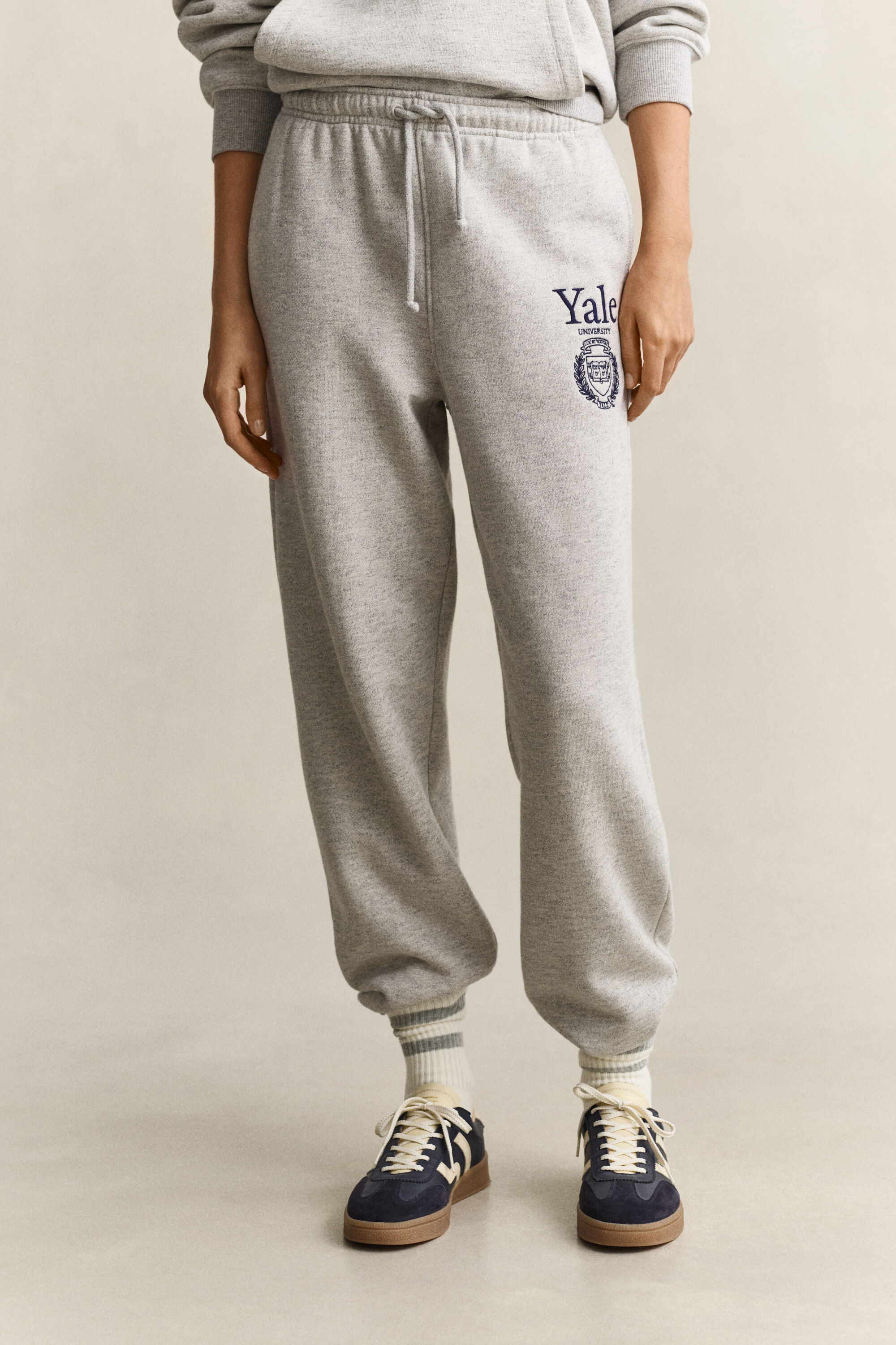 Pantalones de deporte con diseño Gant x Yale