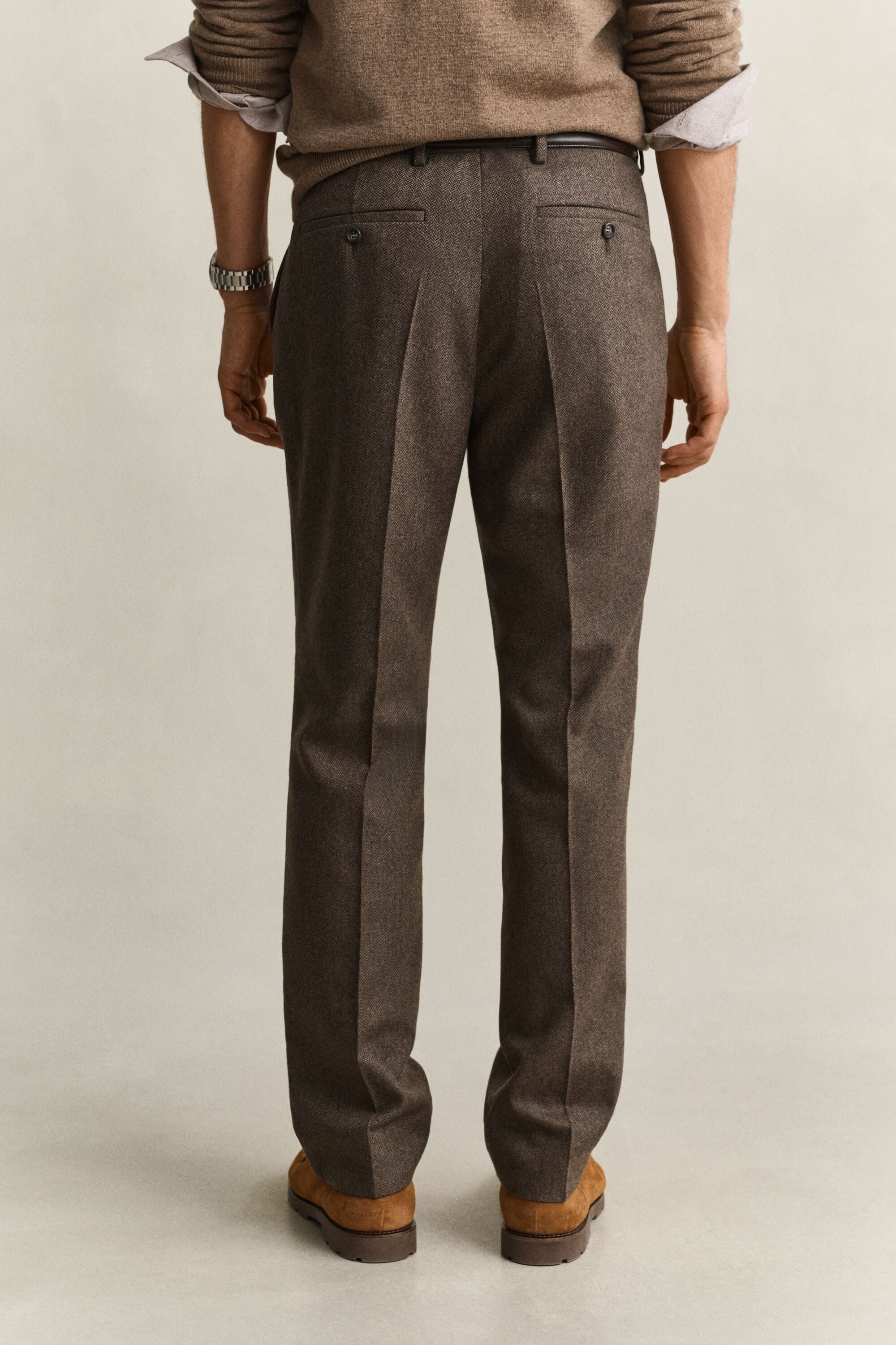 Pantalones de traje de lana con diseño de espiga